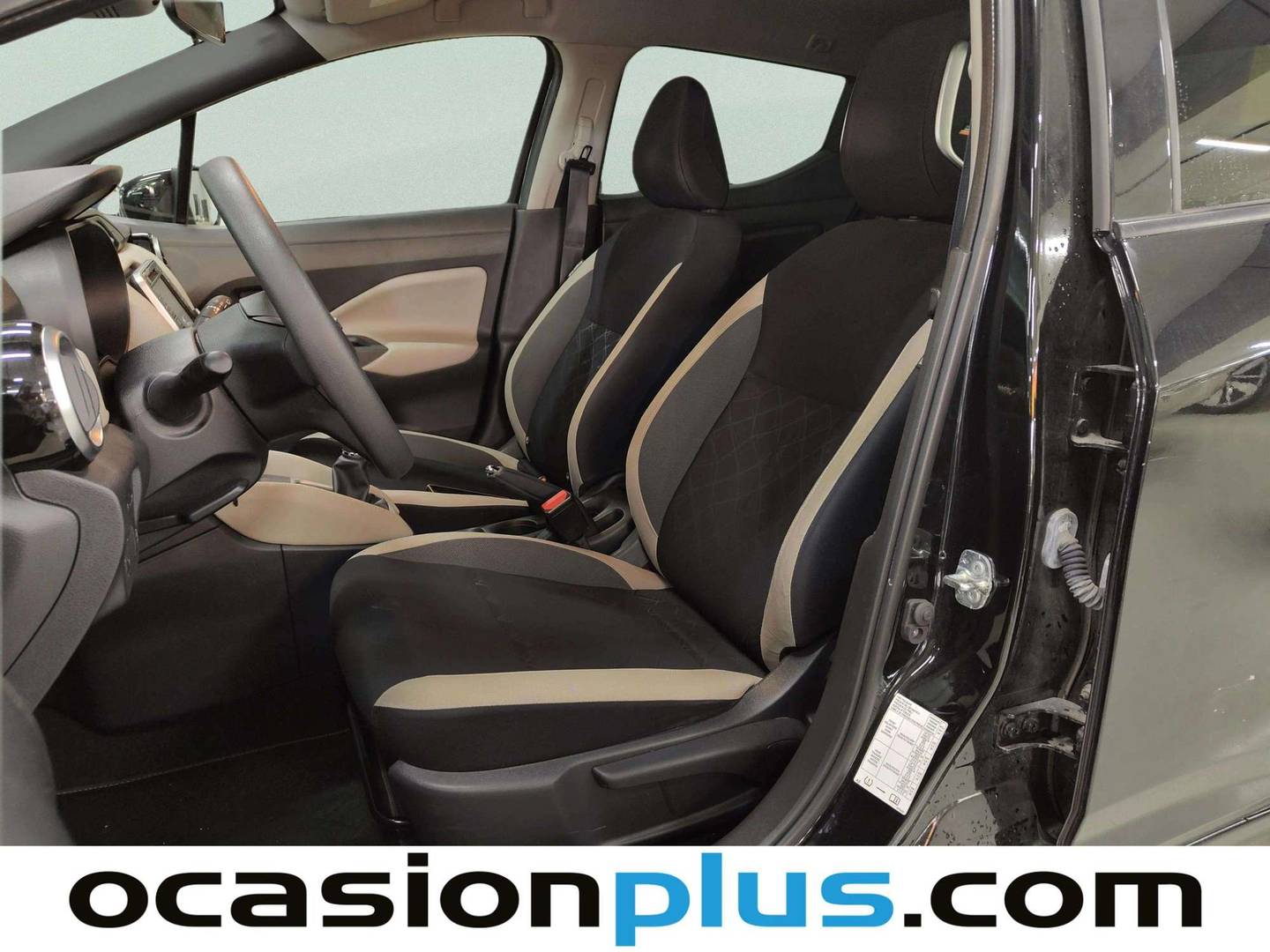 Foto asientos delanteros Nissan Micra Nissan Micra 1.5 dCi Bose Limited Edition (90 CV)