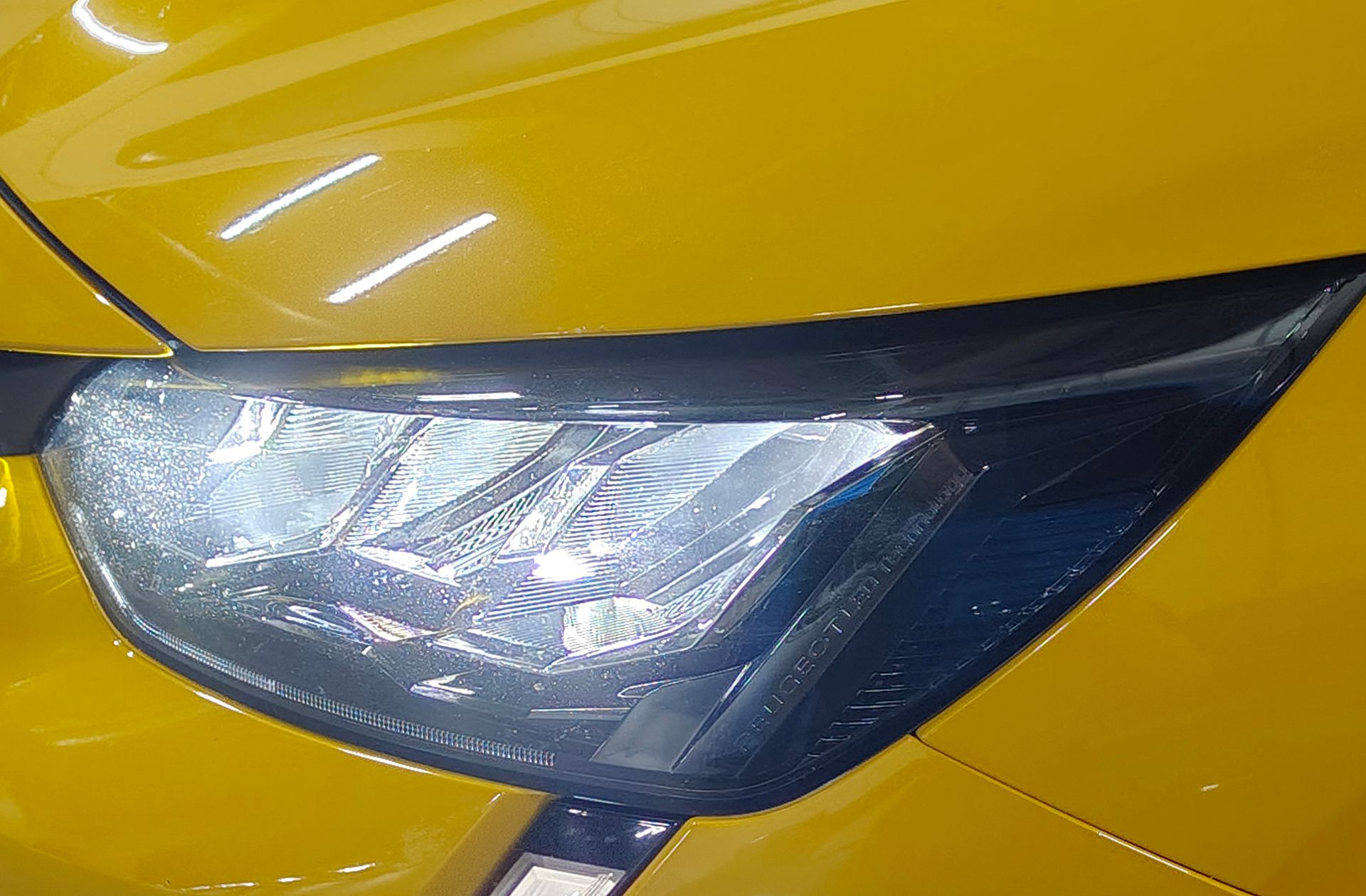 Peugeot 208 BlueHDi 100 Allure Pack - foto 16