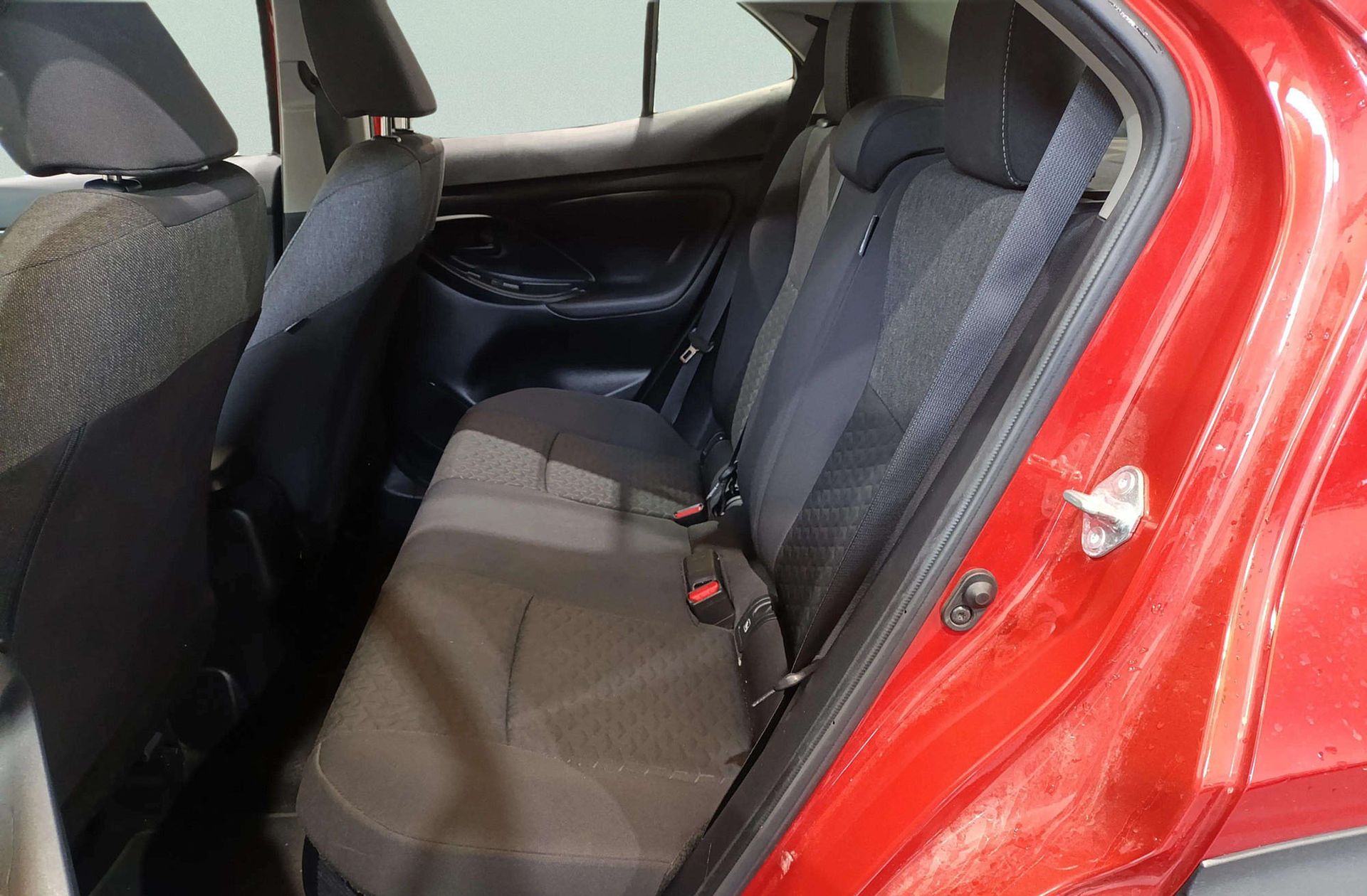 Toyota Yaris Cross 120H Business Plus - foto 11