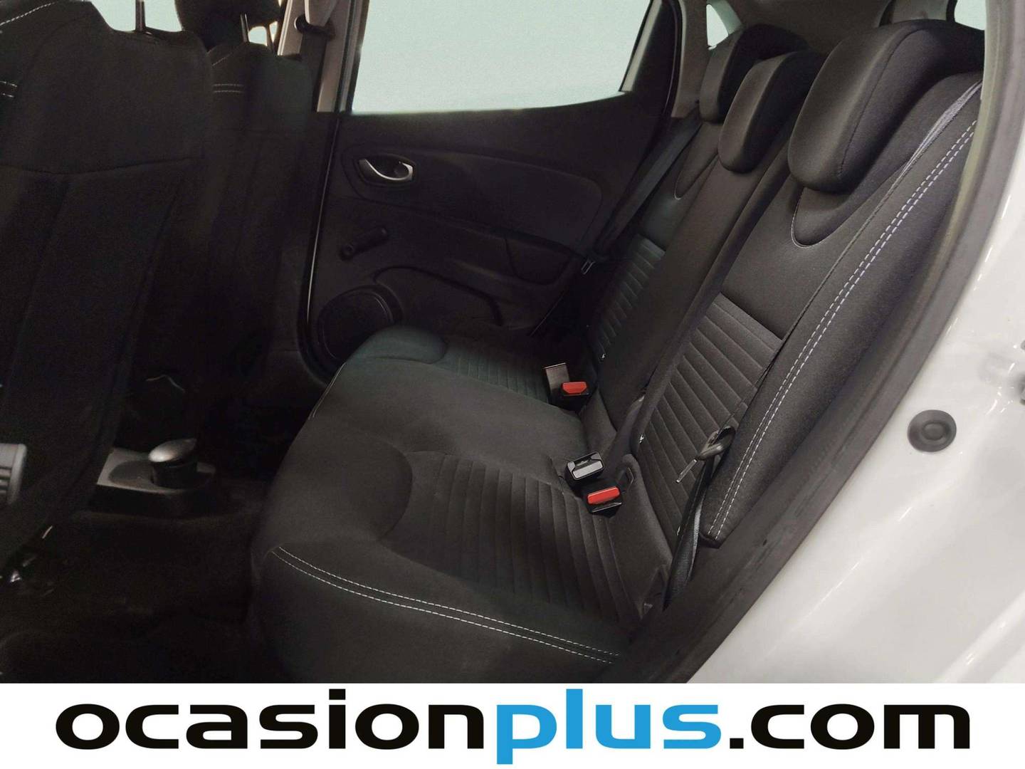 Foto asientos traseros Renault Clio Renault Clio Limited 1.2 16v (75 CV)