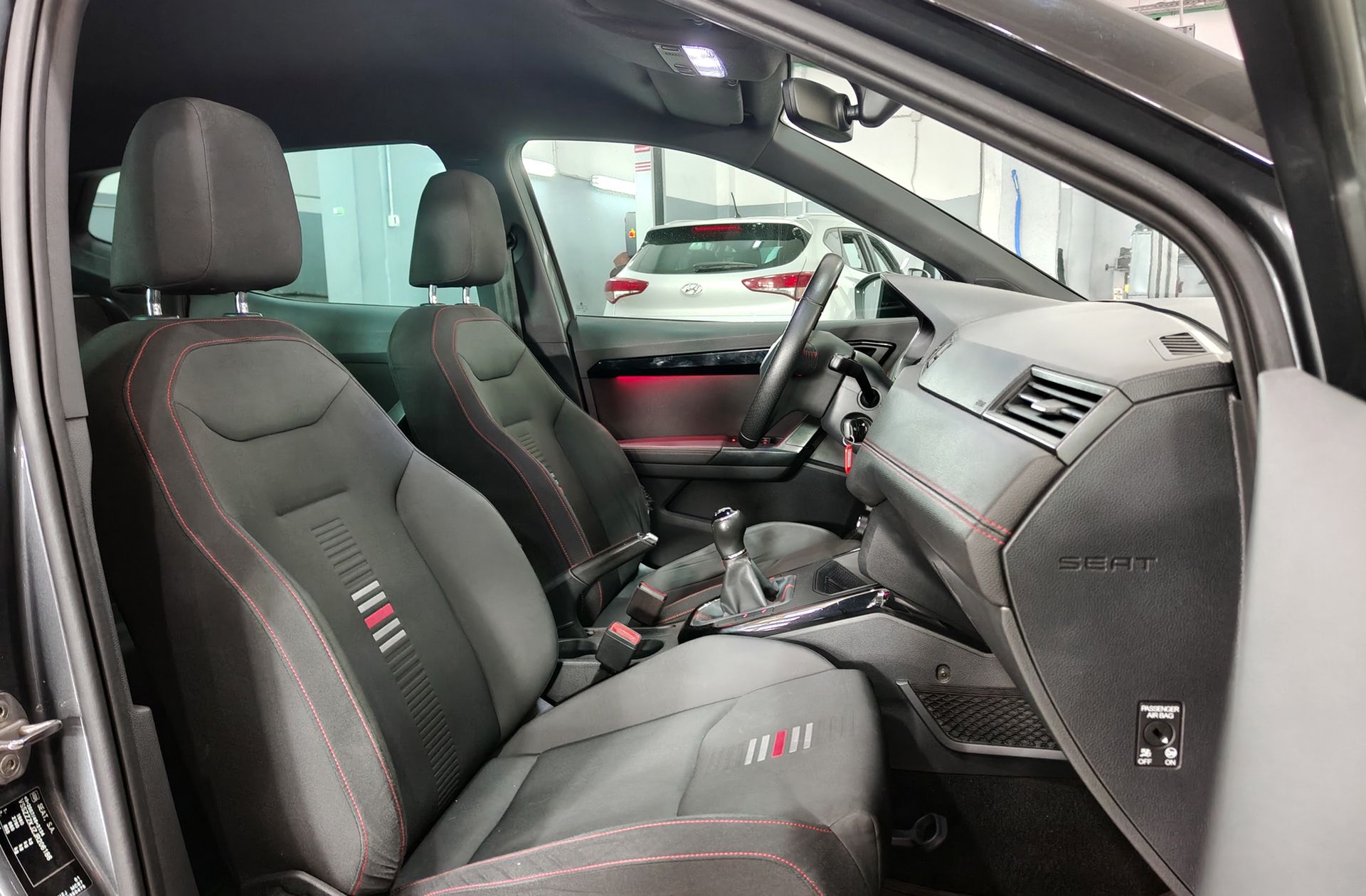SEAT Arona 1.0 TSI FR - foto 21