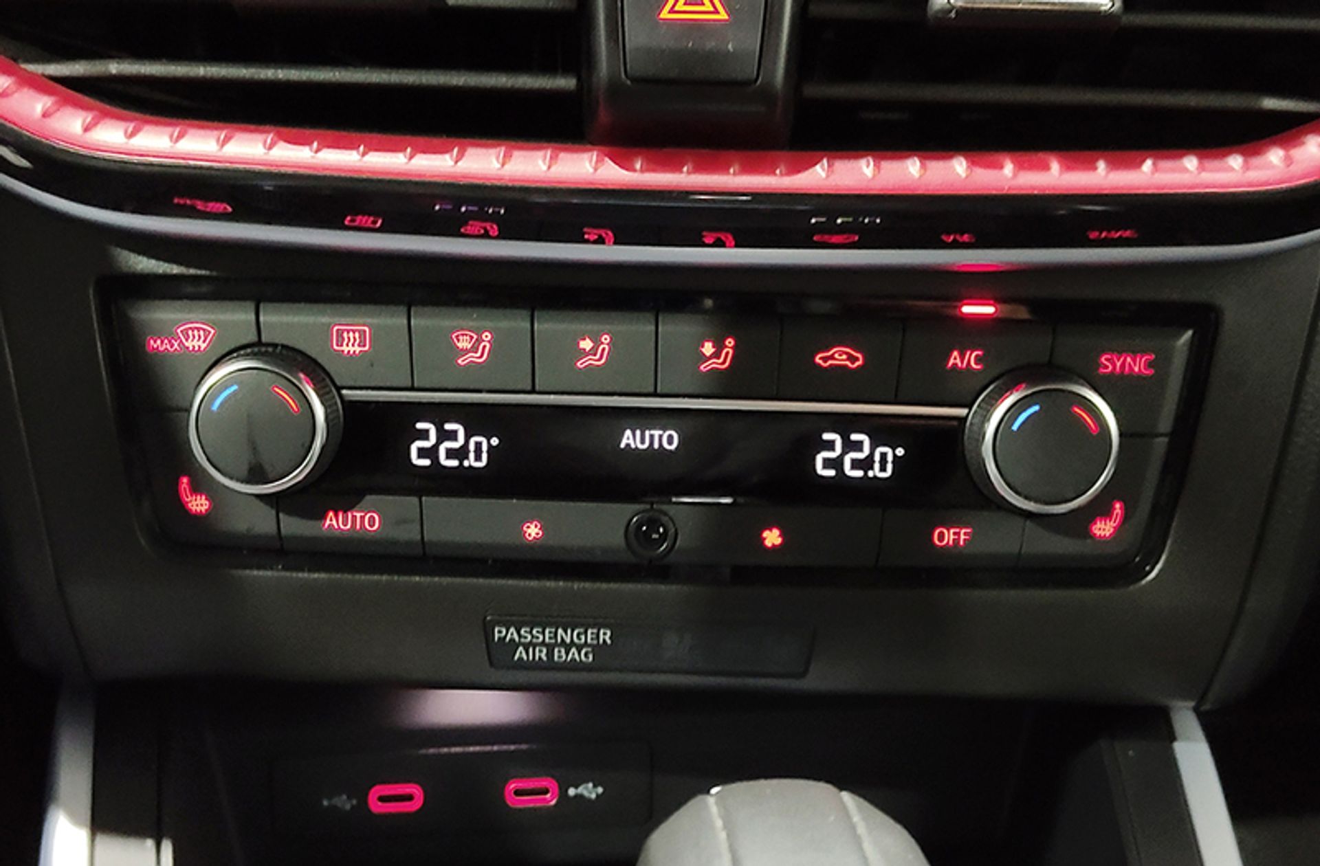 SEAT Arona 1.5 TSI FR Plus DSG - foto 37
