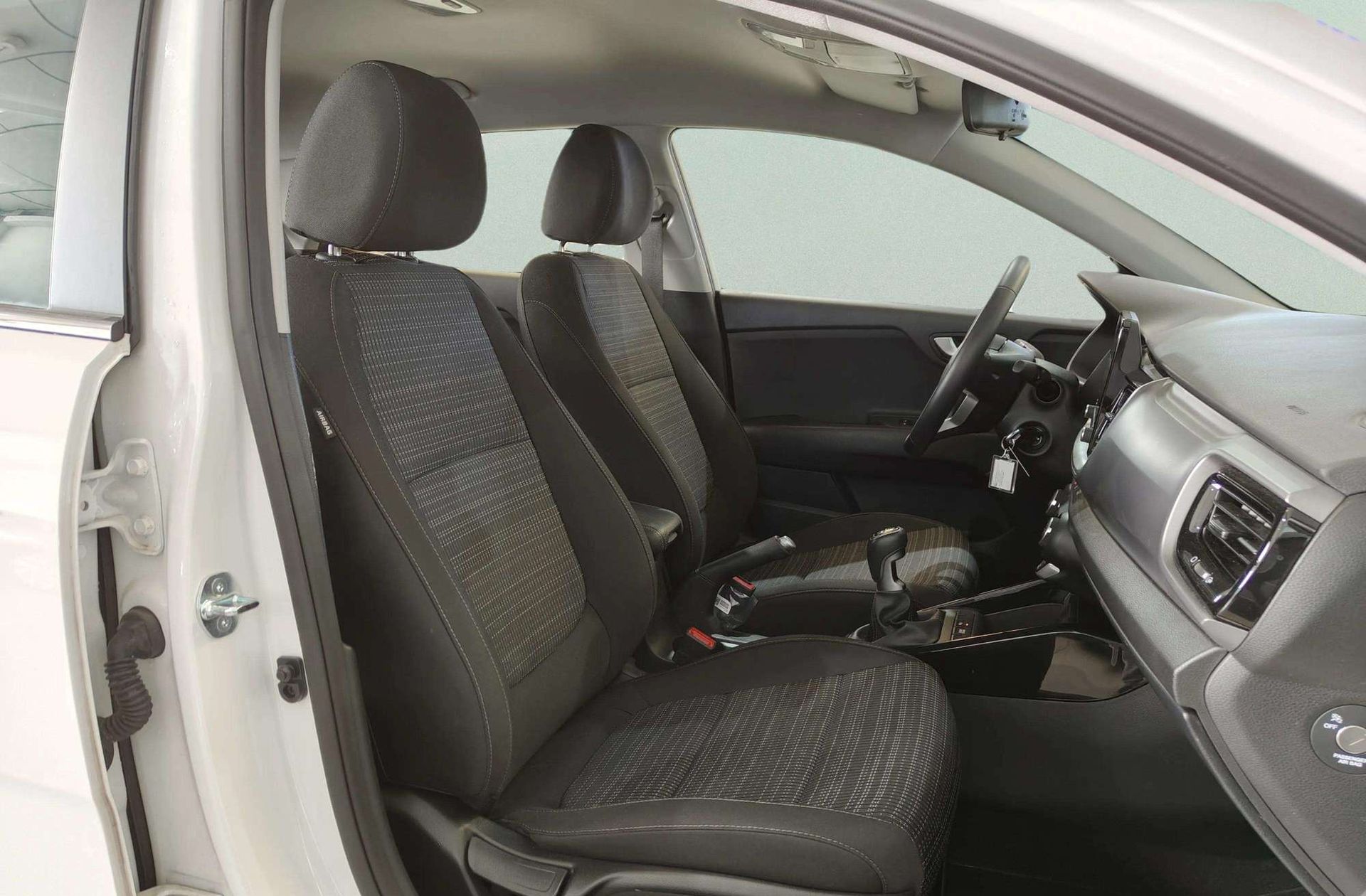 Kia Stonic 1.0 T-GDi MHEV Drive - foto 20