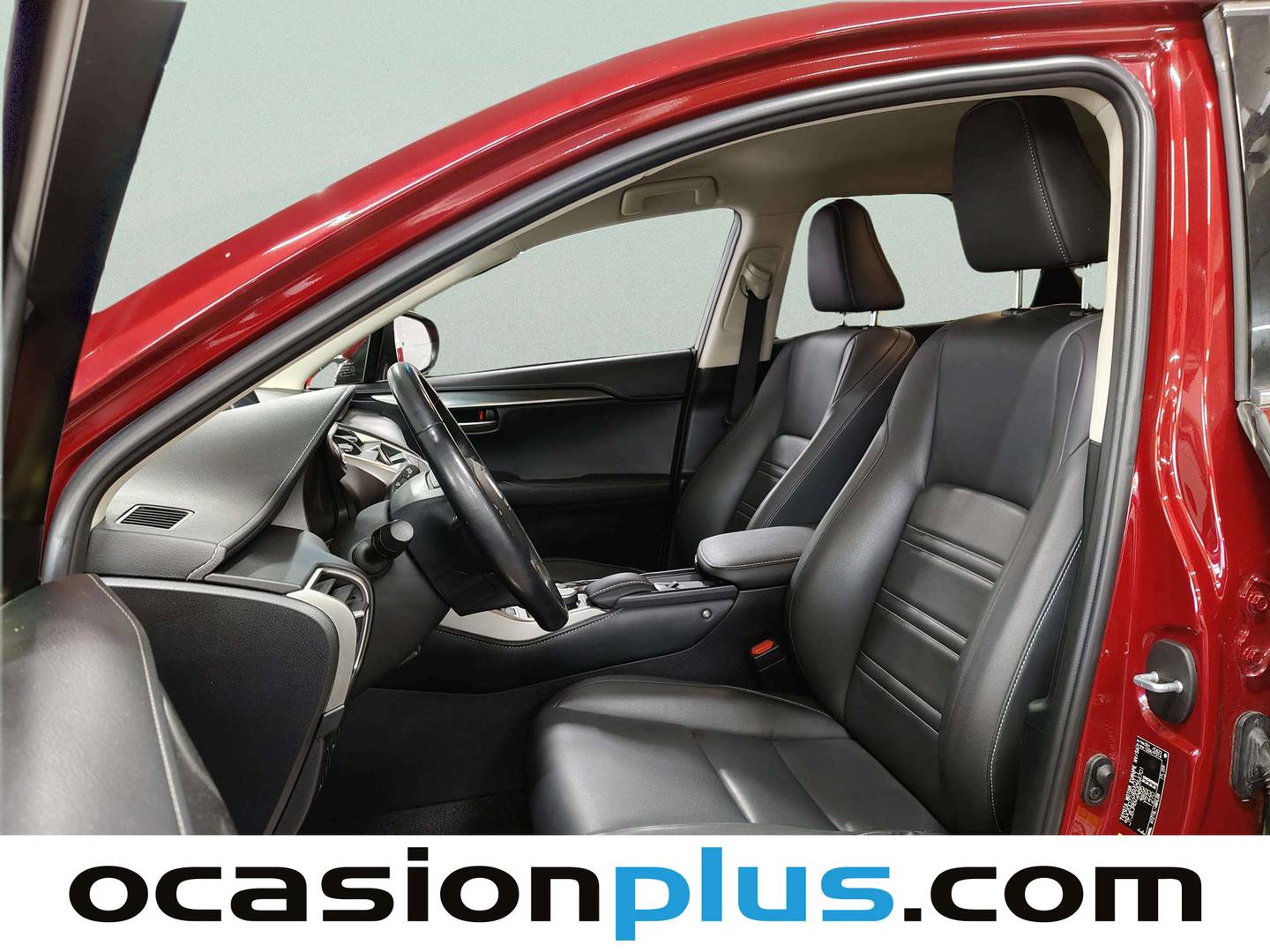 Foto asientos delanteros Lexus NX Lexus NX 300h Executive 4WD + Navibox (197 CV)