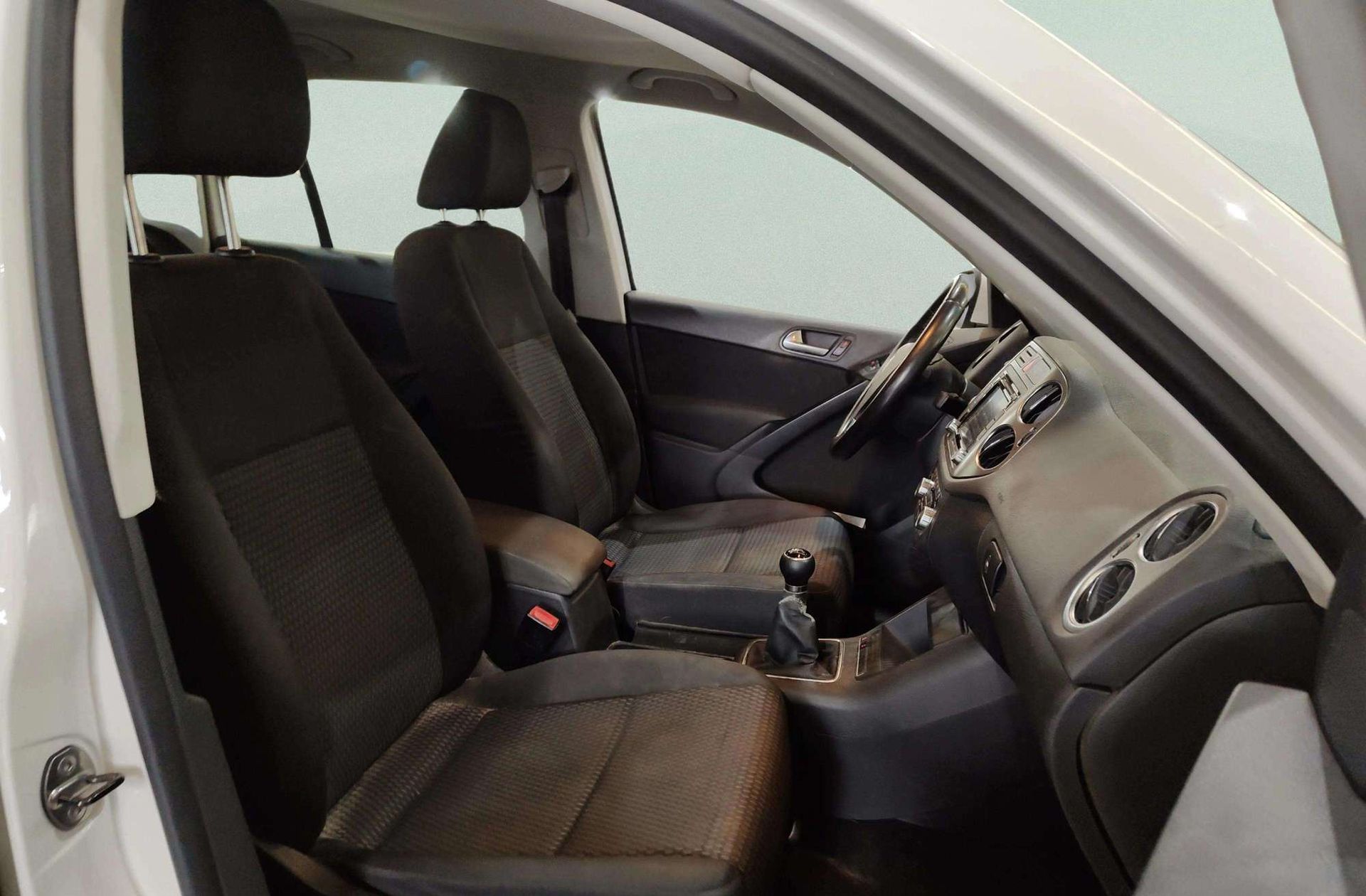 Volkswagen Tiguan Advance 2.0 TDI BMT Front Drive - foto 14