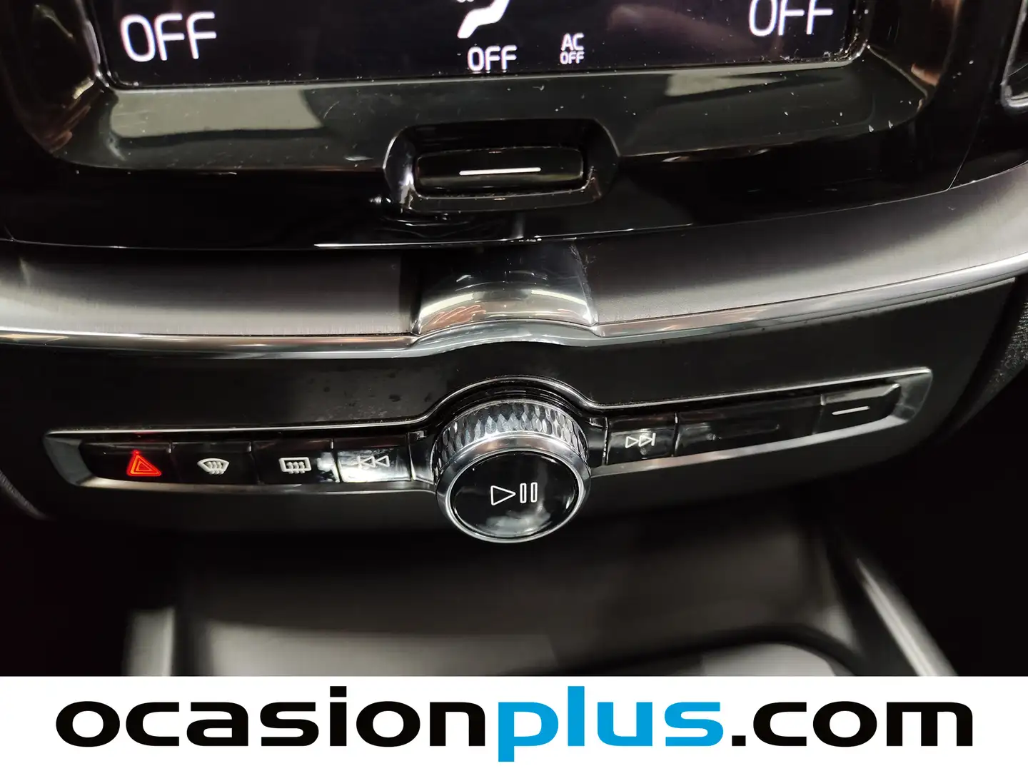 Foto Volvo XC60 Volvo XC60 2.0 T4 Momentum Auto (190 CV)