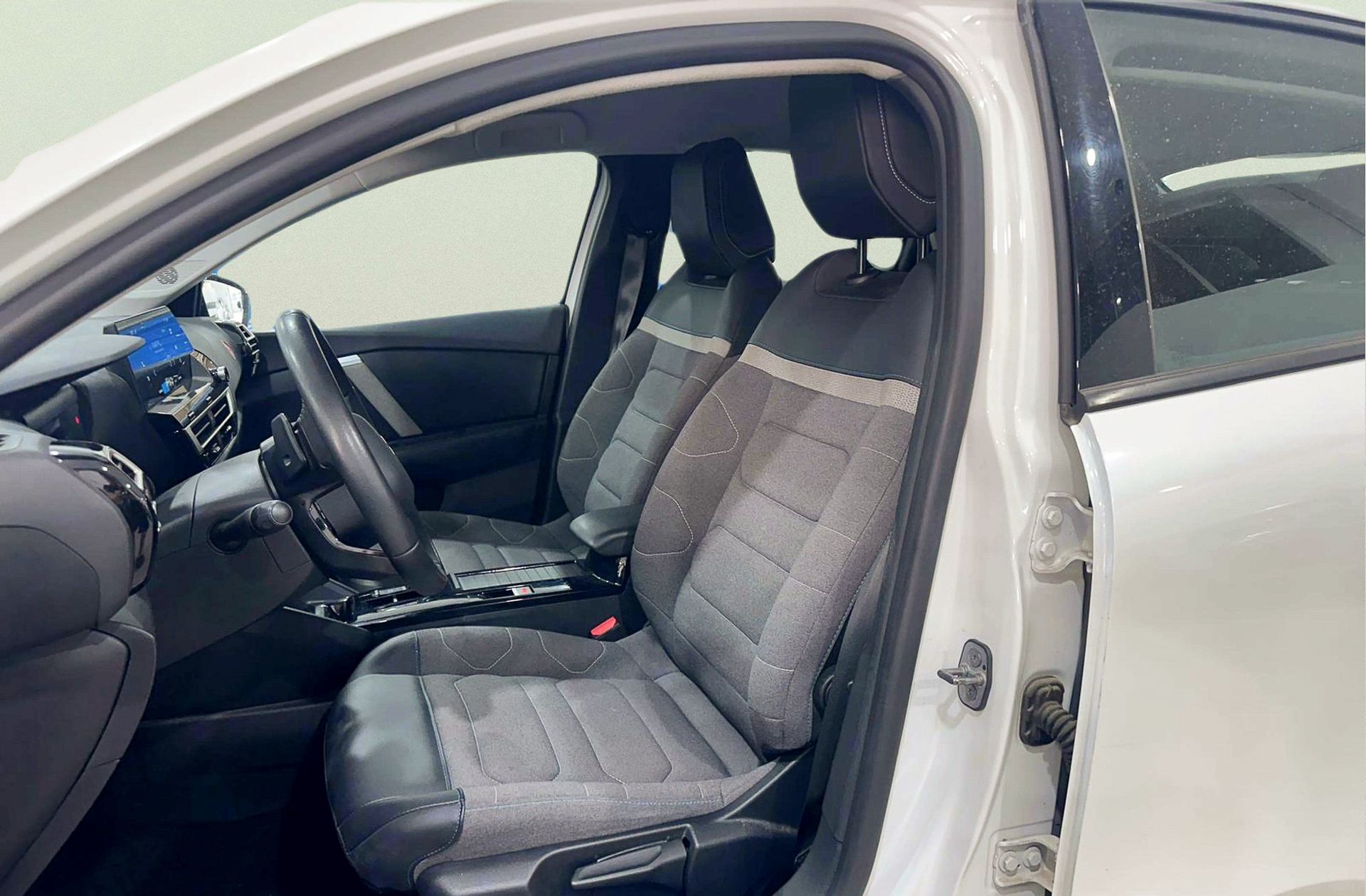 Citroën C4 PureTech 130 Plus EAT8 - foto 9