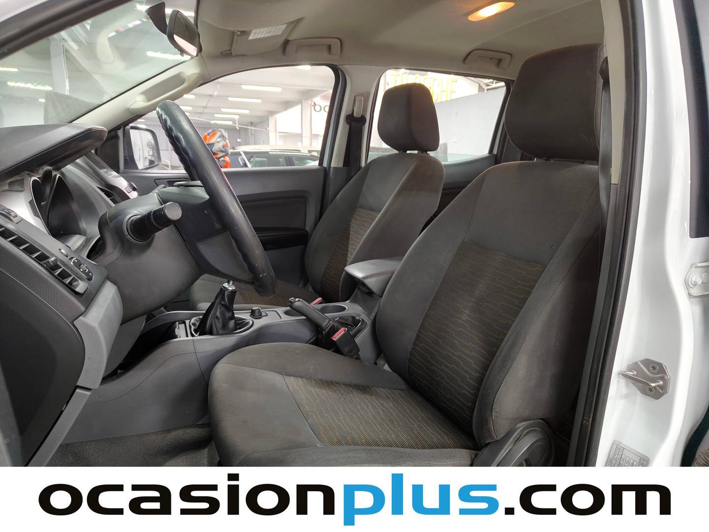Foto asientos delanteros Ford Ranger Ford Ranger 2.2 TDCi Doble Cabina XL 4x4 (150 CV)