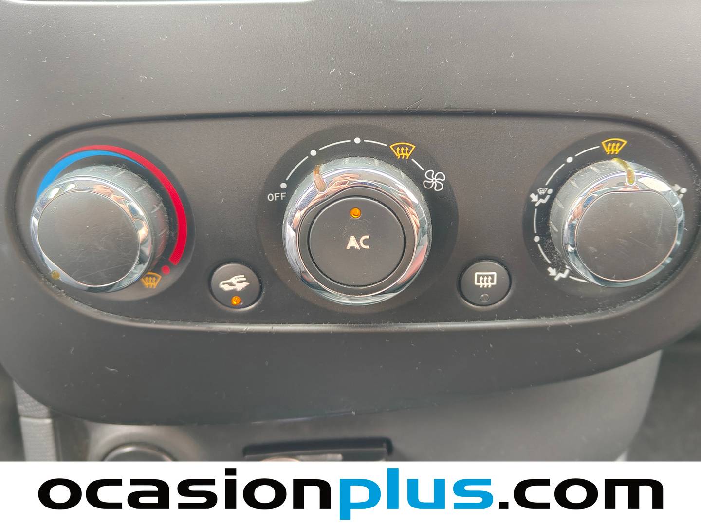 Equipamiento del Renault Clio Renault Clio Yahoo! 1.2 16v (75 CV)