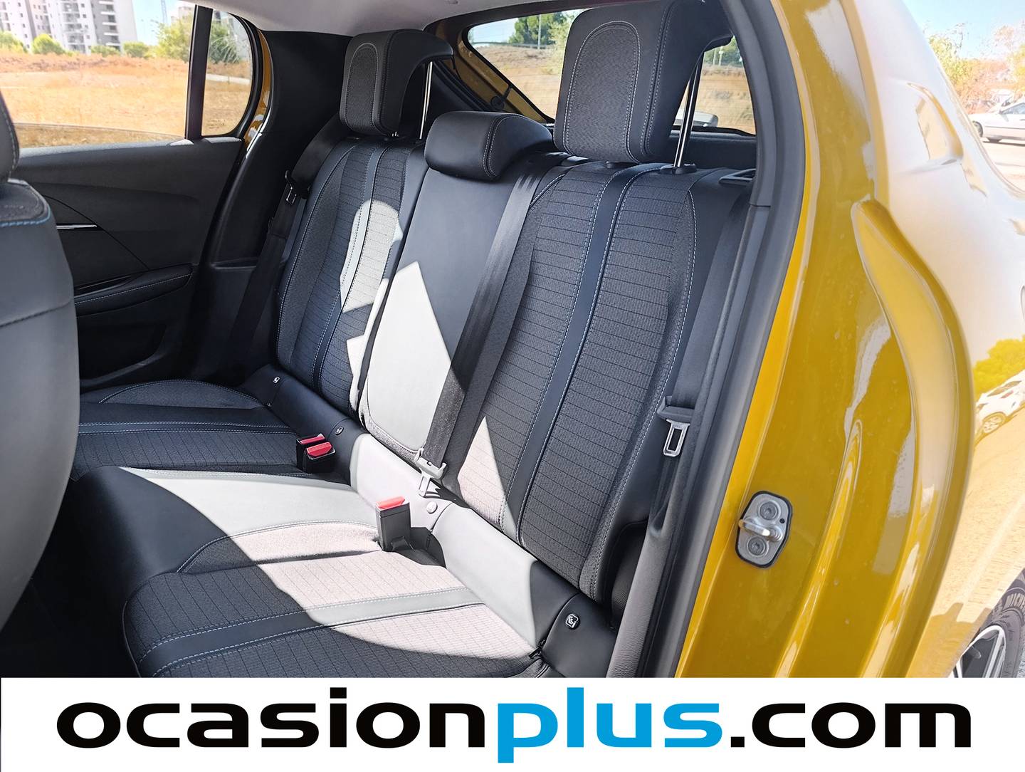 Foto asientos traseros Peugeot 208 Peugeot 208 PureTech 100 Allure Pack EAT8 (100 CV)