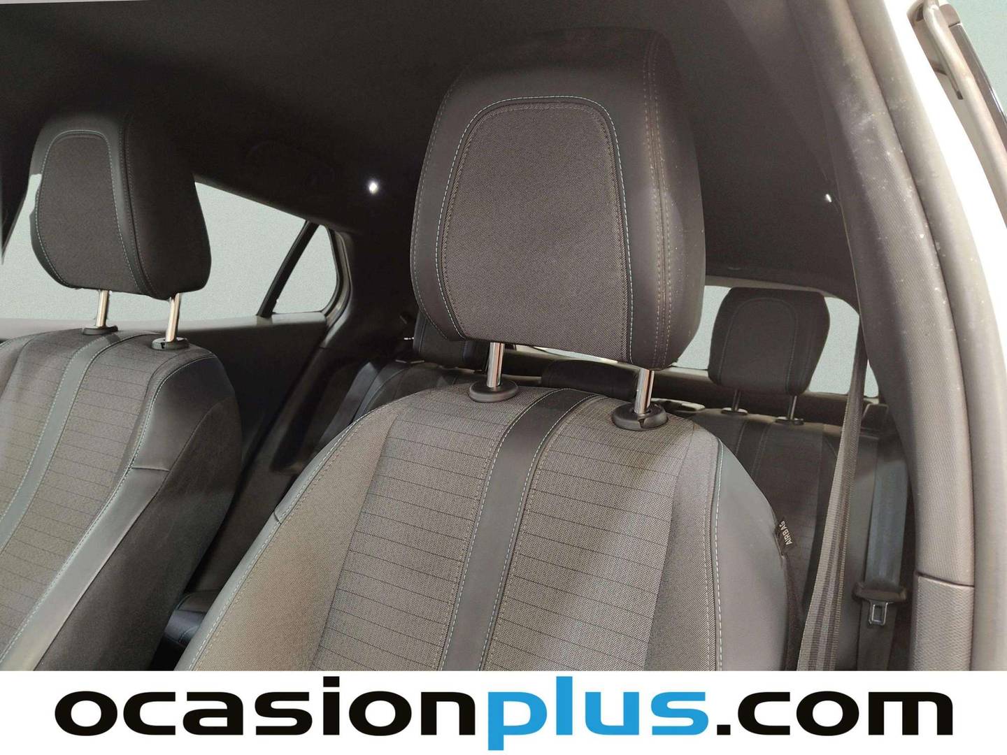 Extras y acabados del Peugeot 2008 Peugeot 2008 PureTech 130 S&S Allure Pack (130 CV)