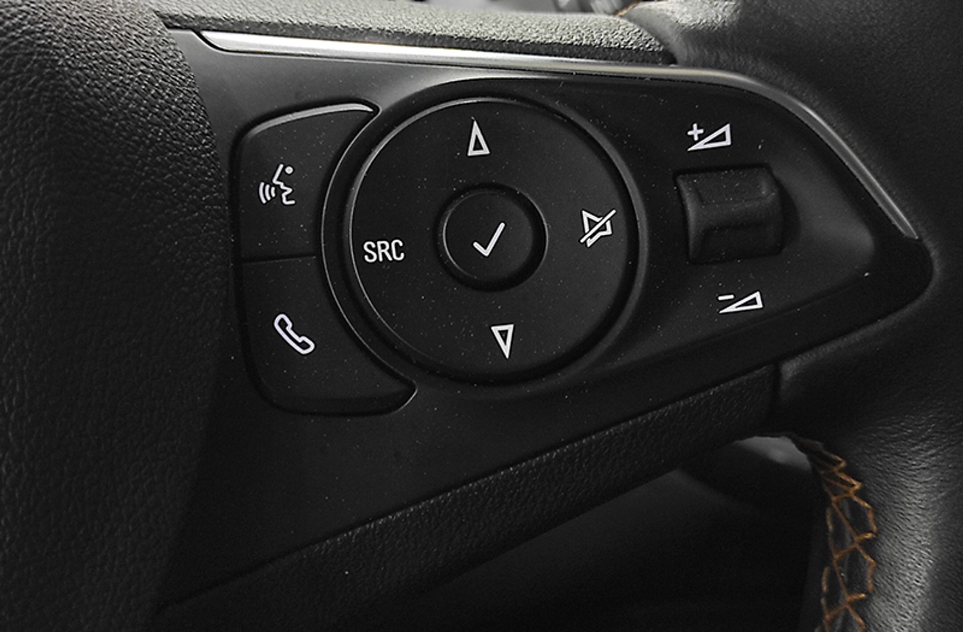 Opel Crossland 1.2 Innovation - foto 30