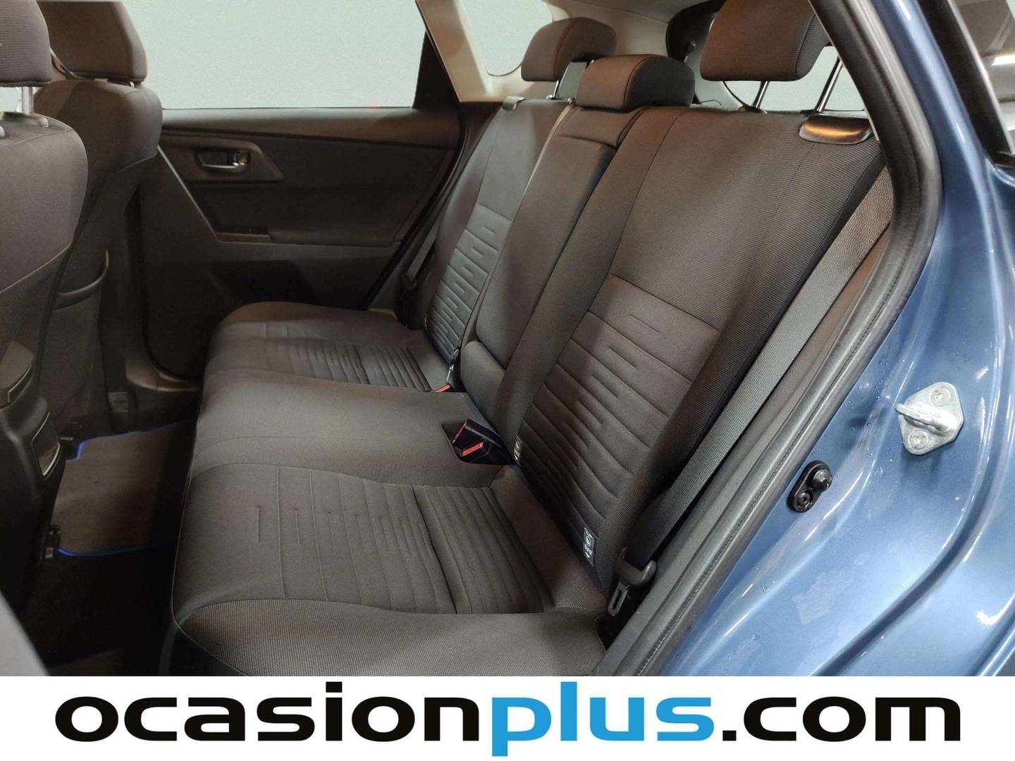Foto asientos traseros Toyota Auris Toyota Auris 140H Hybrid Active (136 CV)