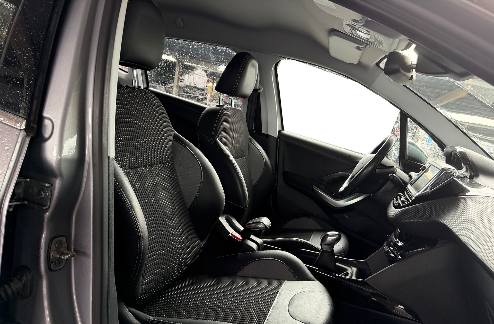 Peugeot 2008 BlueHDi 100 Allure - foto 15