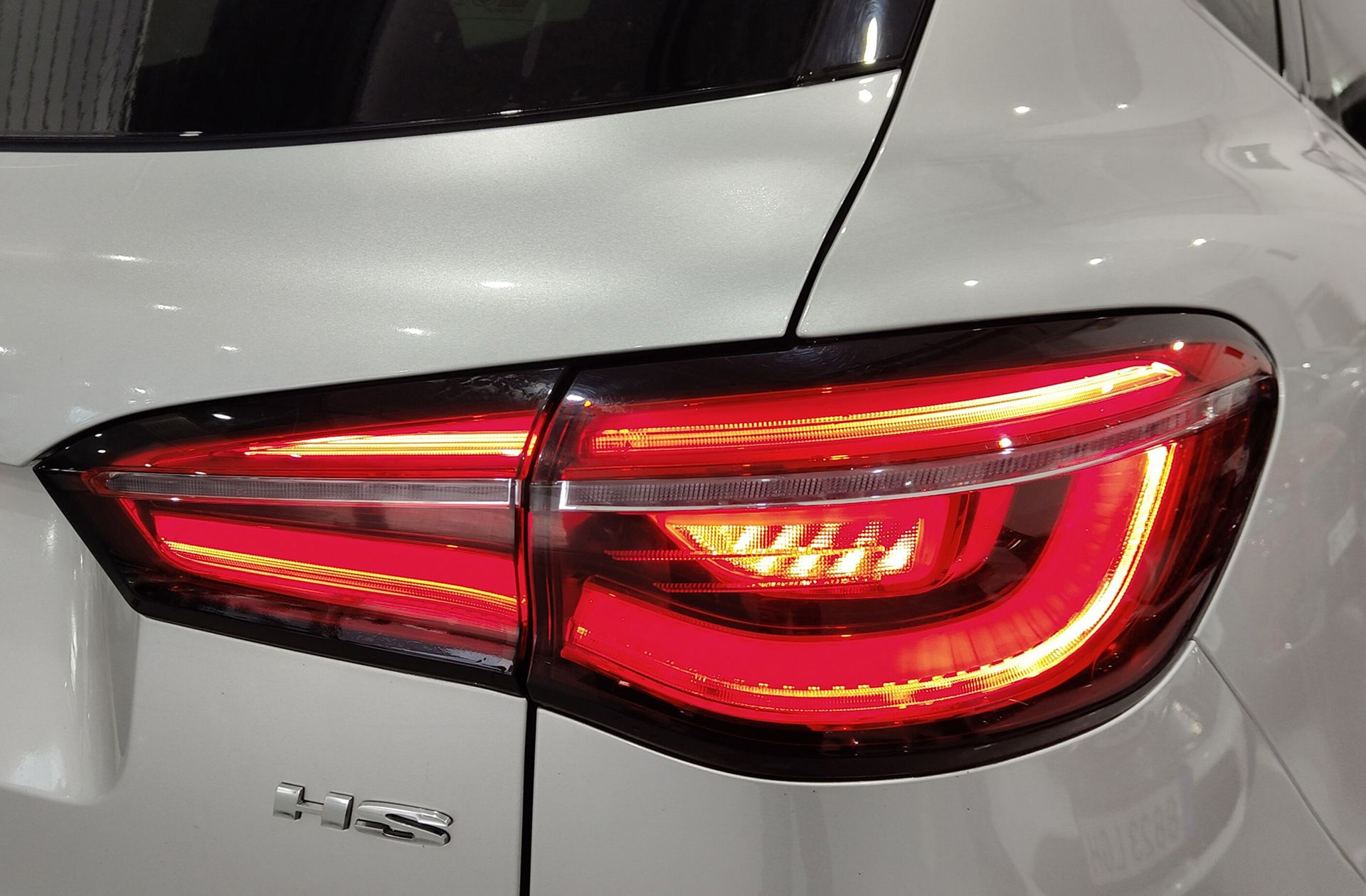 MG HS 1.5 Turbo GDI Luxury - foto 16