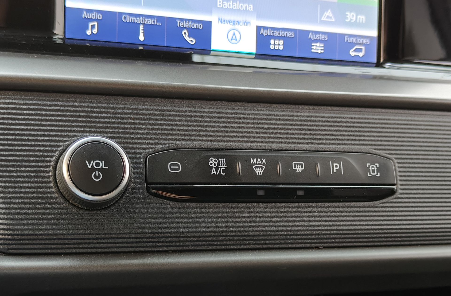 Ford Tourneo Courier 1.0 EcoBoost Trend - foto 29