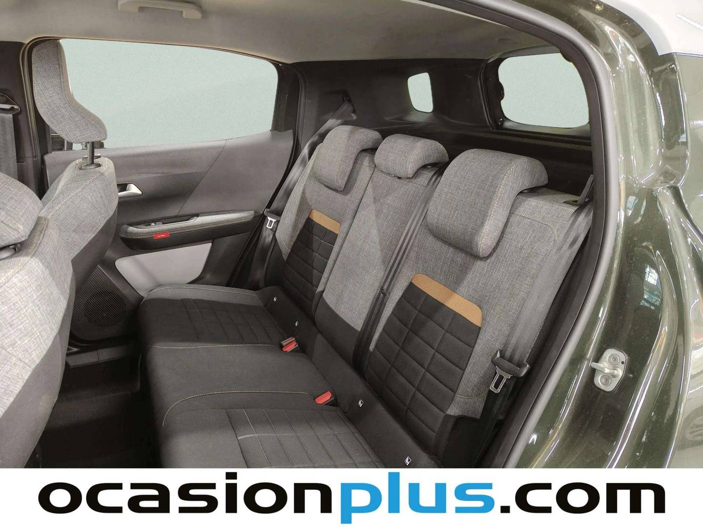 Foto asientos traseros Citroën C3 Aircross Citroën C3 Aircross Hybrid 145 Plus e-DCS6 (145 CV)