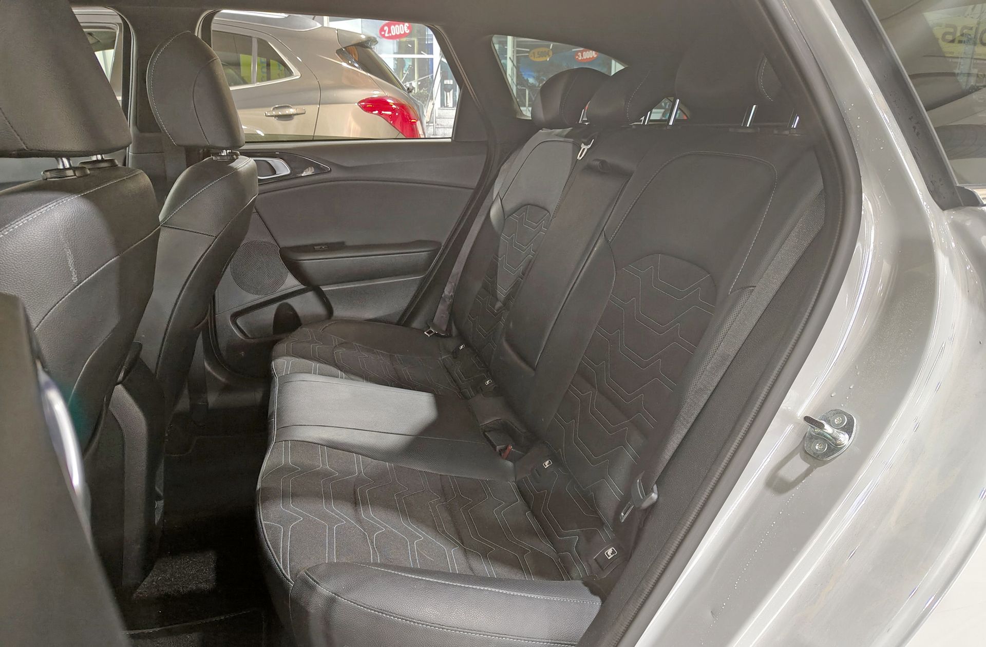 Kia Ceed 1.0 MHEV Style Edition DCT - foto 11