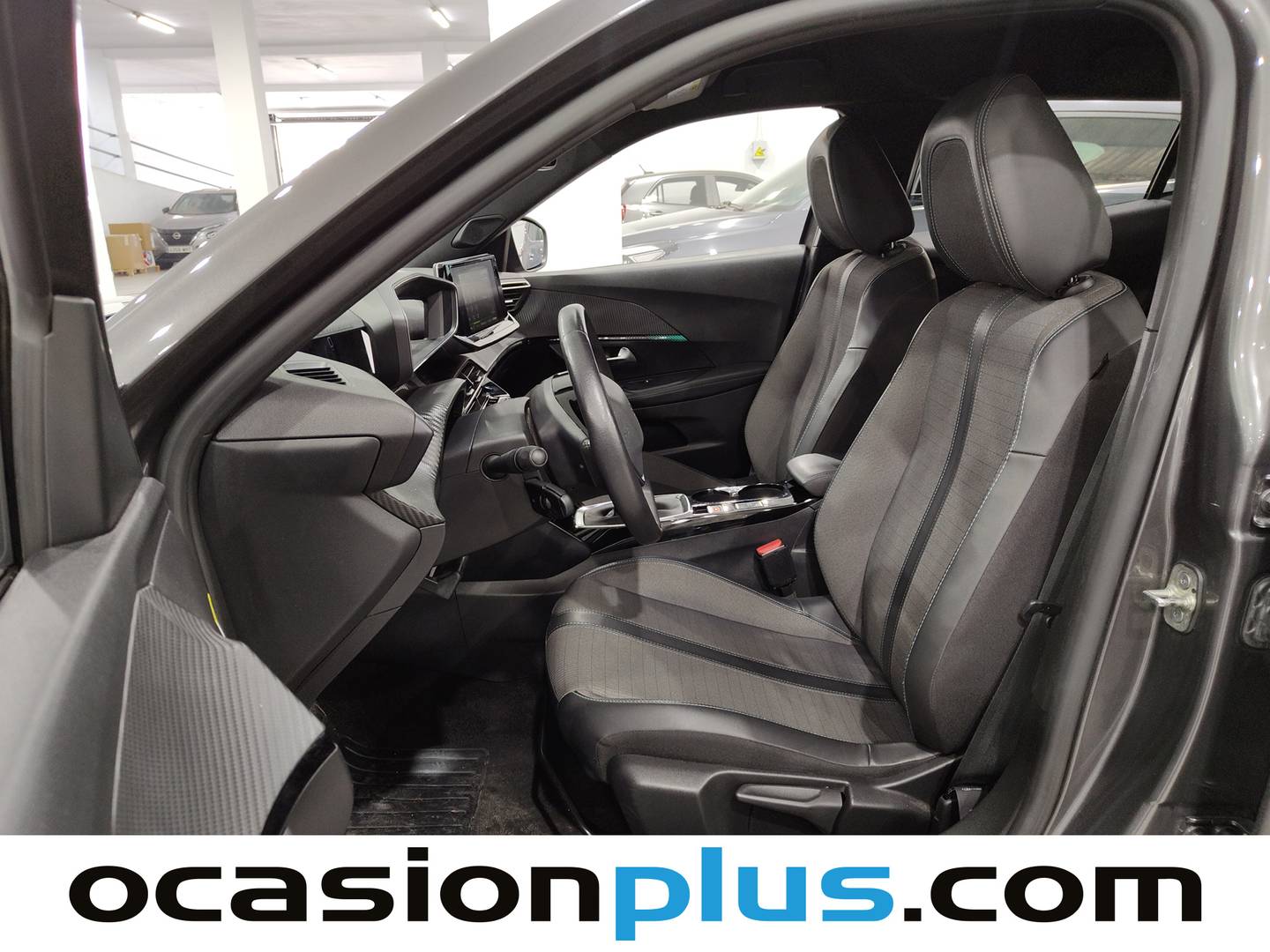 Foto asientos delanteros Peugeot 2008 Peugeot 2008 PureTech 130 S&S Allure Pack (130 CV)