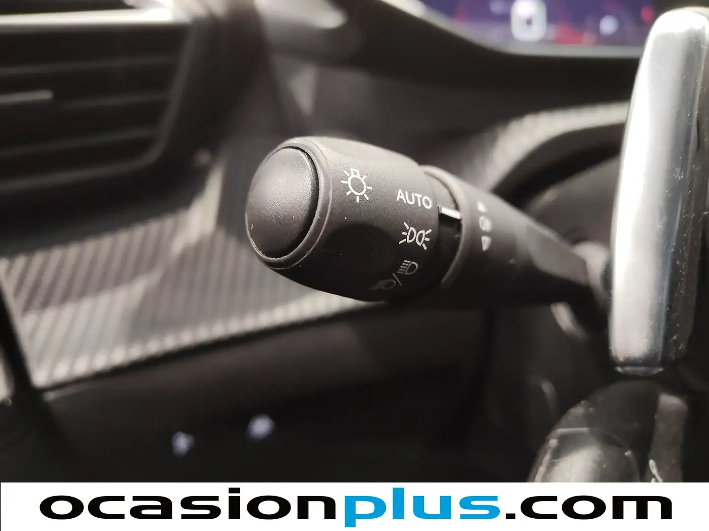 Foto Peugeot 2008 Peugeot 2008 PureTech 130 S&S Allure Pack EAT8 (130 CV)