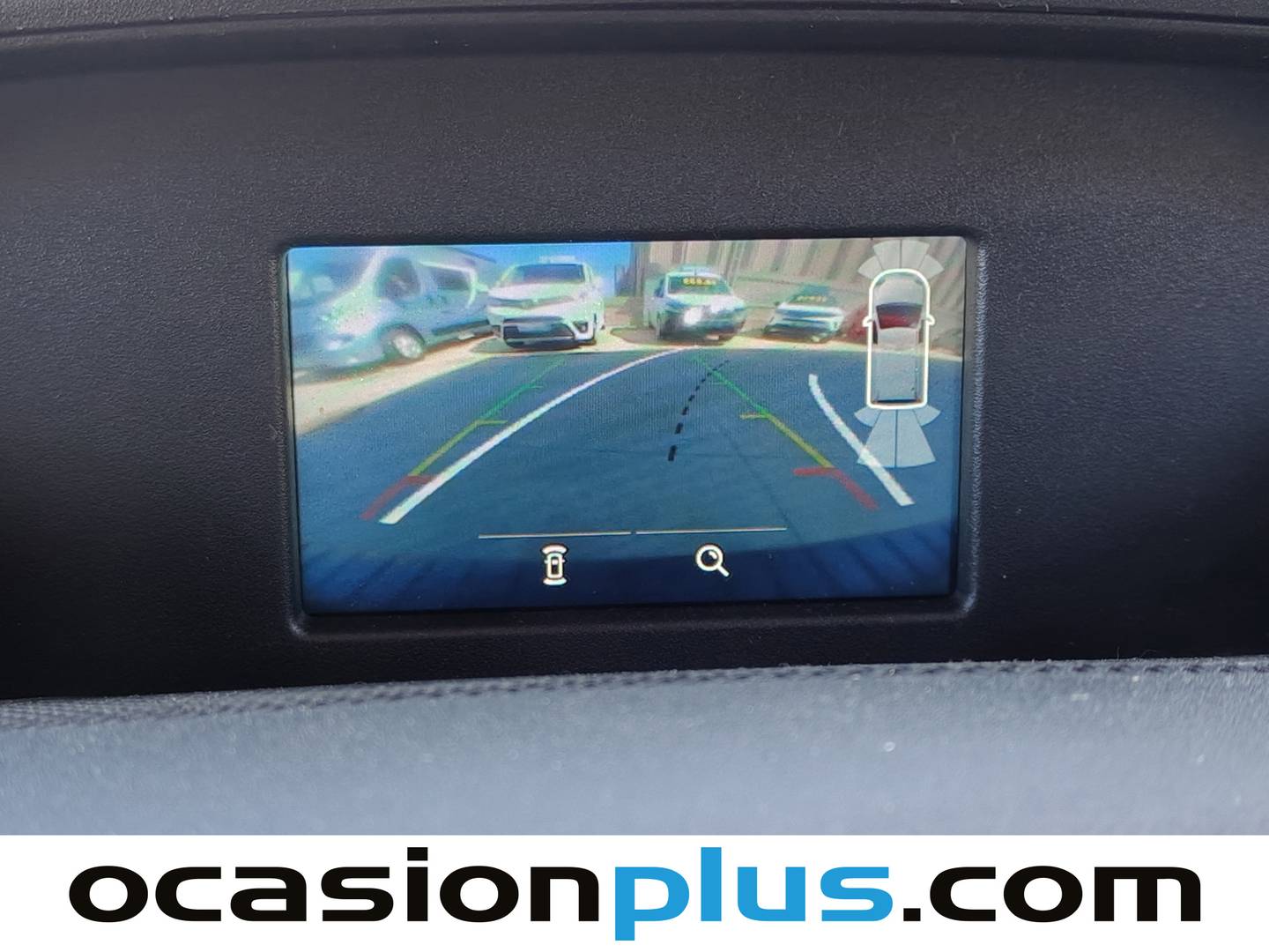Extras y acabados del Ford Transit Ford Transit 350 L3H2 Trend Delantera (130 CV)
