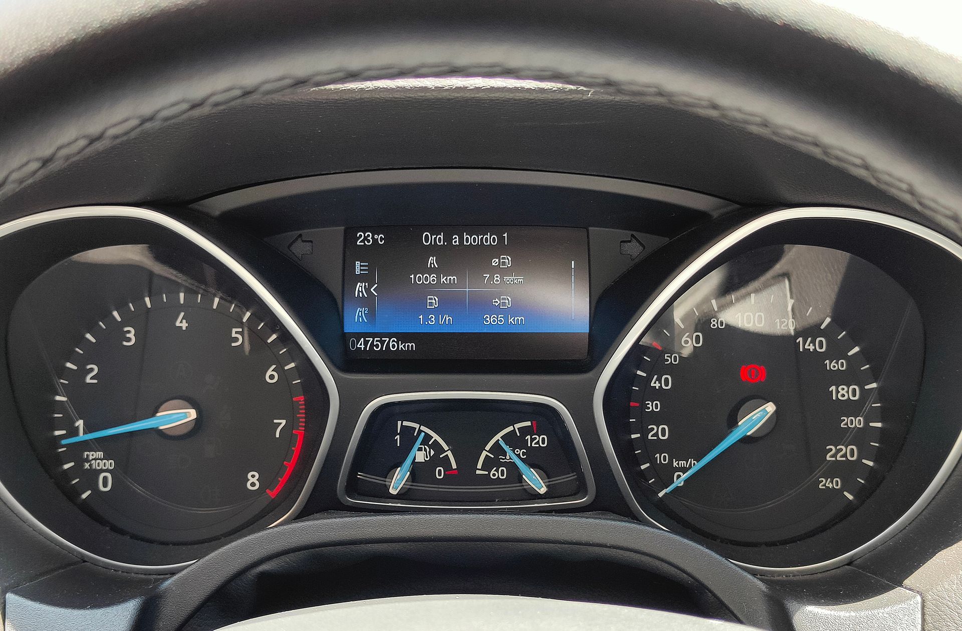 Ford Focus 1.0 EcoBoost Business - foto 23