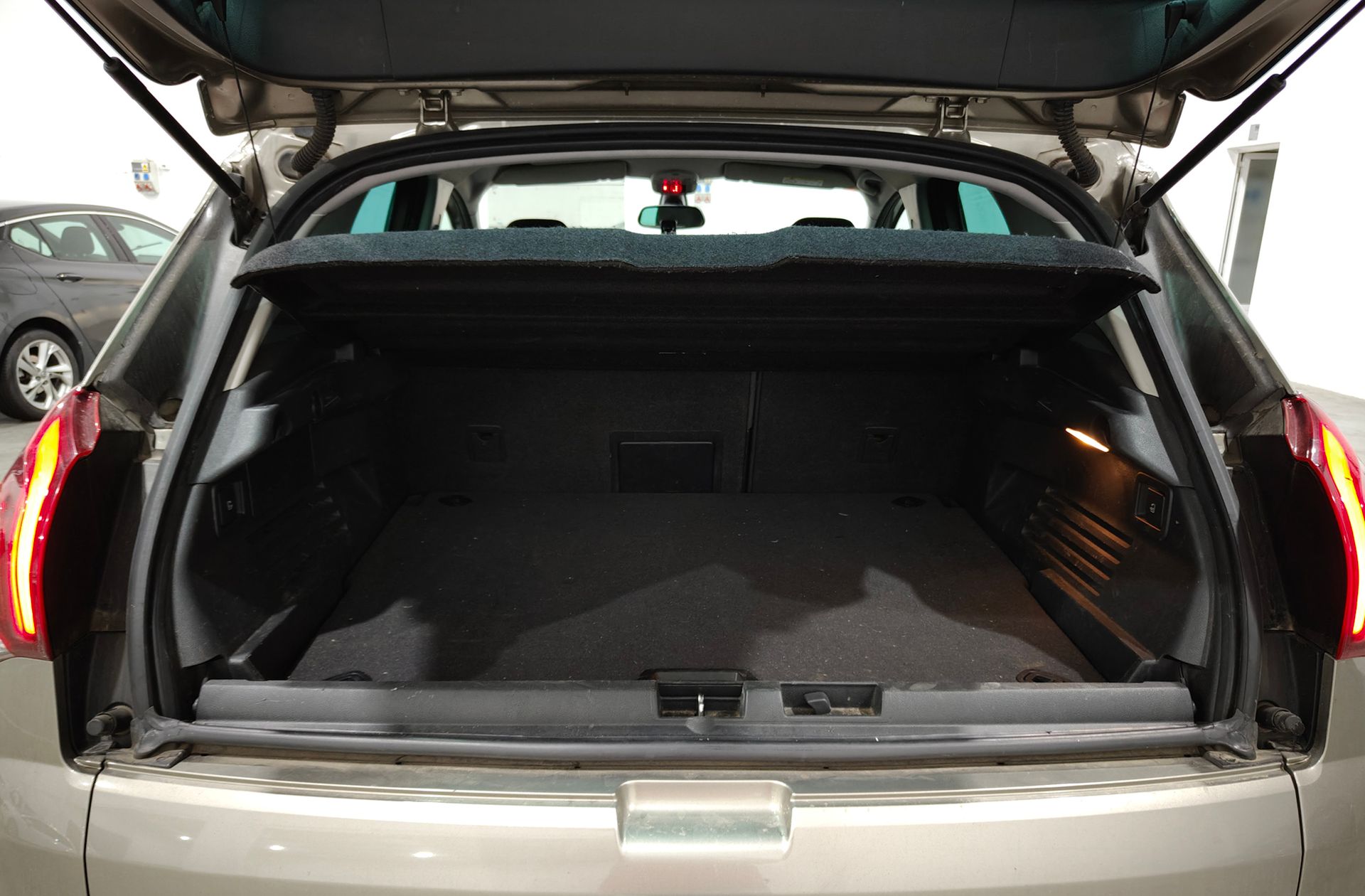 Peugeot 3008 1.6 BlueHDi FAP Style - foto 14