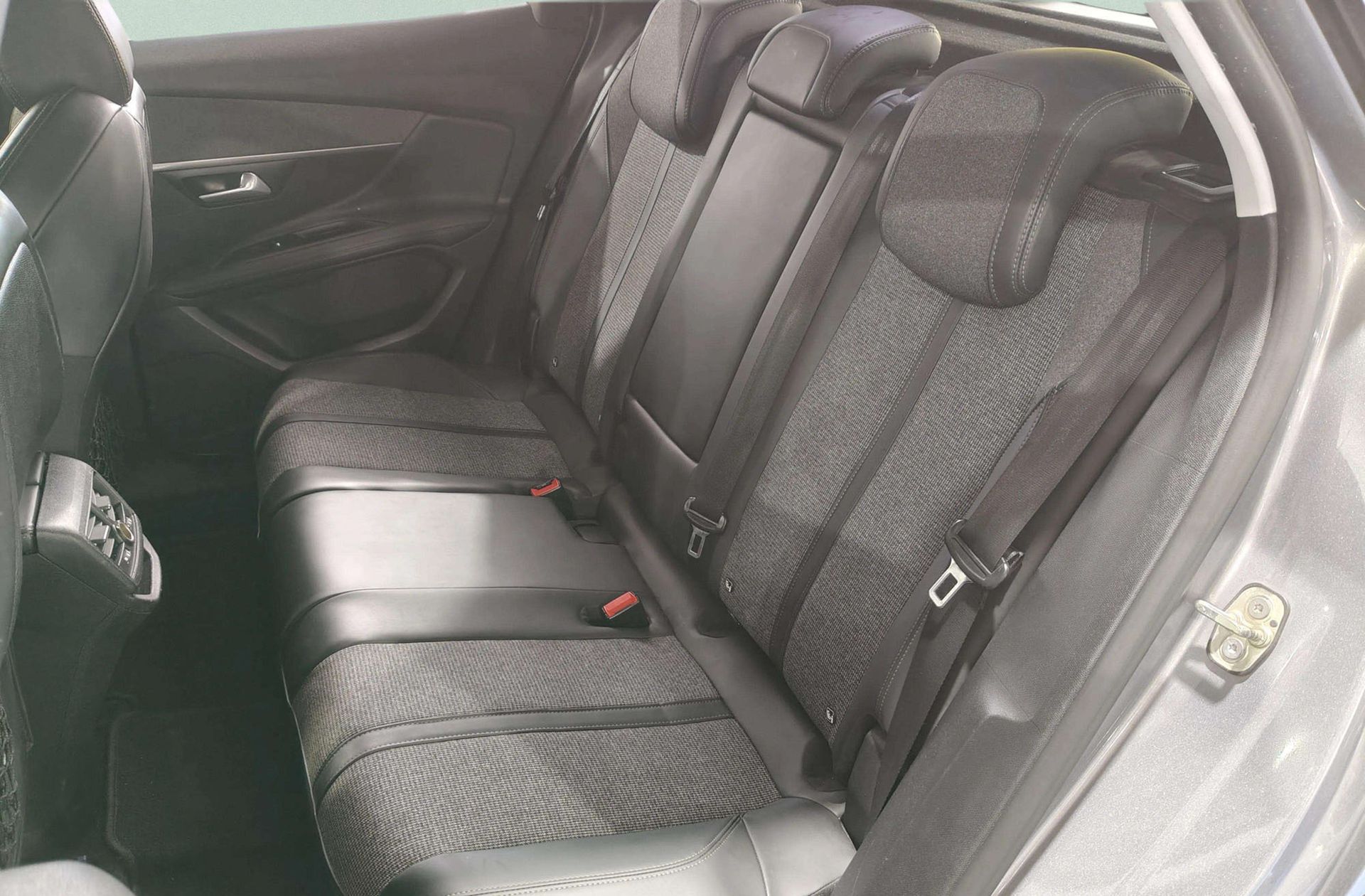 Peugeot 3008 BlueHDi 130 Allure - foto 13