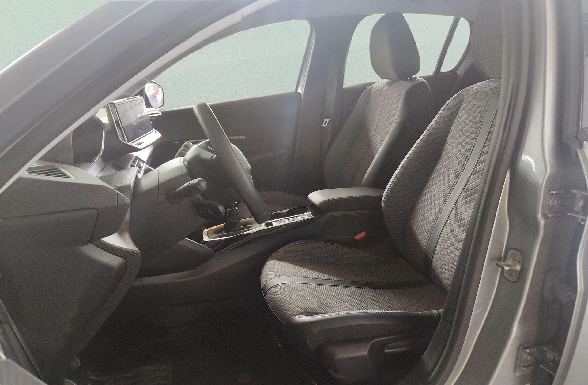 Peugeot 208 PureTech 100 Allure - foto 9
