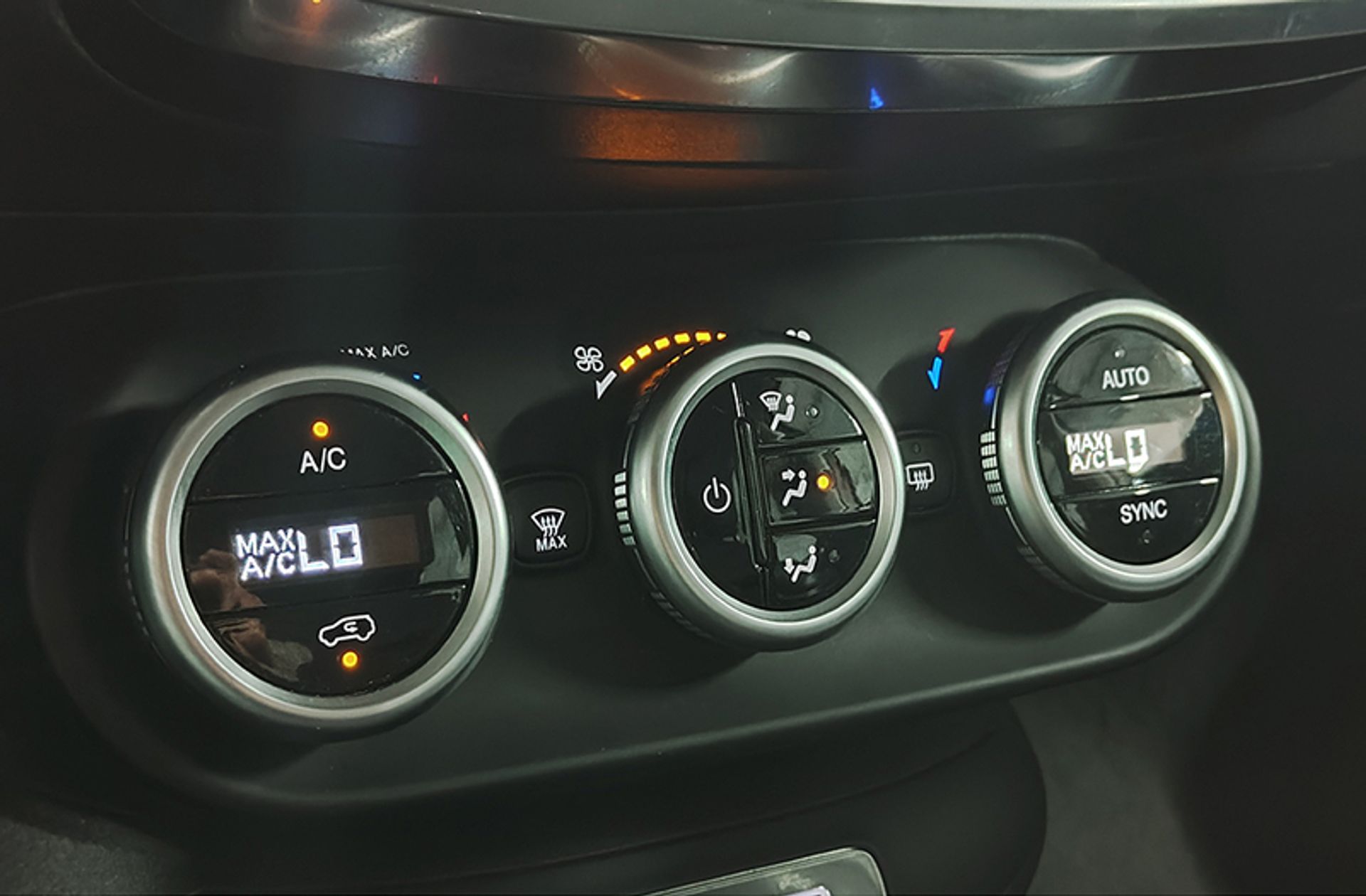 Fiat 500X 1.6 MultiJet Cross - foto 29