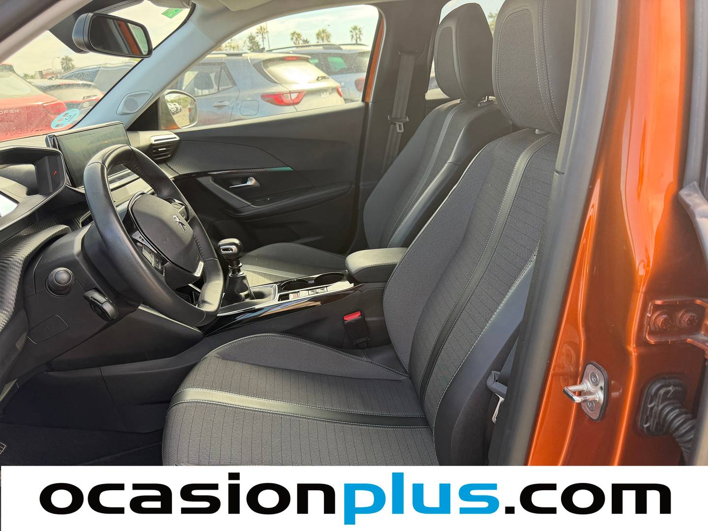 Foto asientos delanteros Peugeot 2008 Peugeot 2008 PureTech 100 S&S Allure Pack (100 CV)