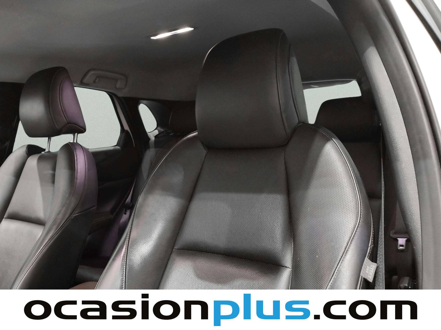 Extras y acabados del Mazda CX-30 Mazda CX-30 2.0 e-Skyactiv-X Zenith Black Safety AWD AT (180 CV)