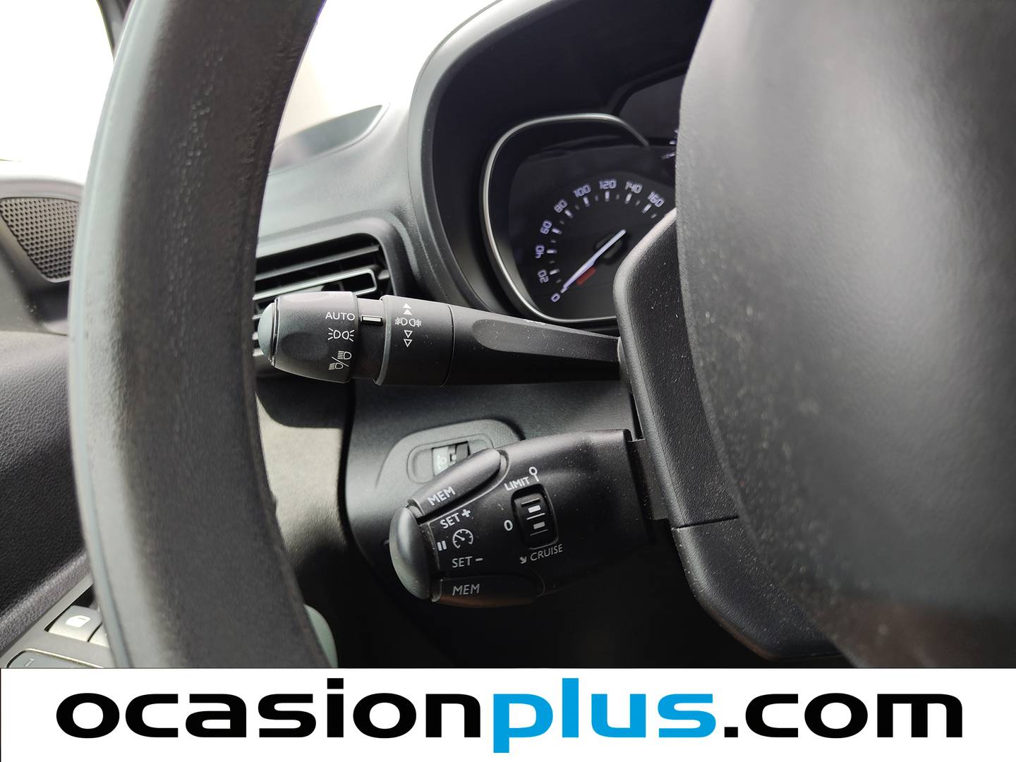 Acabados Citroën Berlingo Citroën Berlingo BlueHDi 100 S&S Talla M Shine (102 CV)