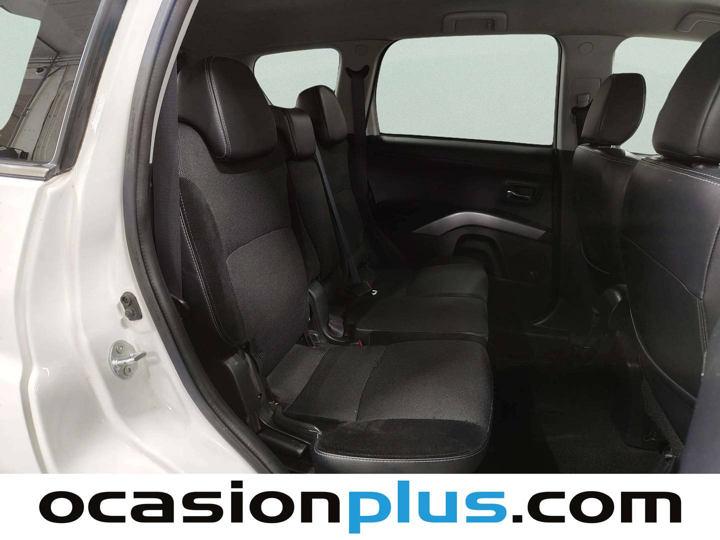 Foto Mitsubishi Outlander Mitsubishi Outlander 2.2 DI-D TC-SST Motion (156 CV) 7 Plazas