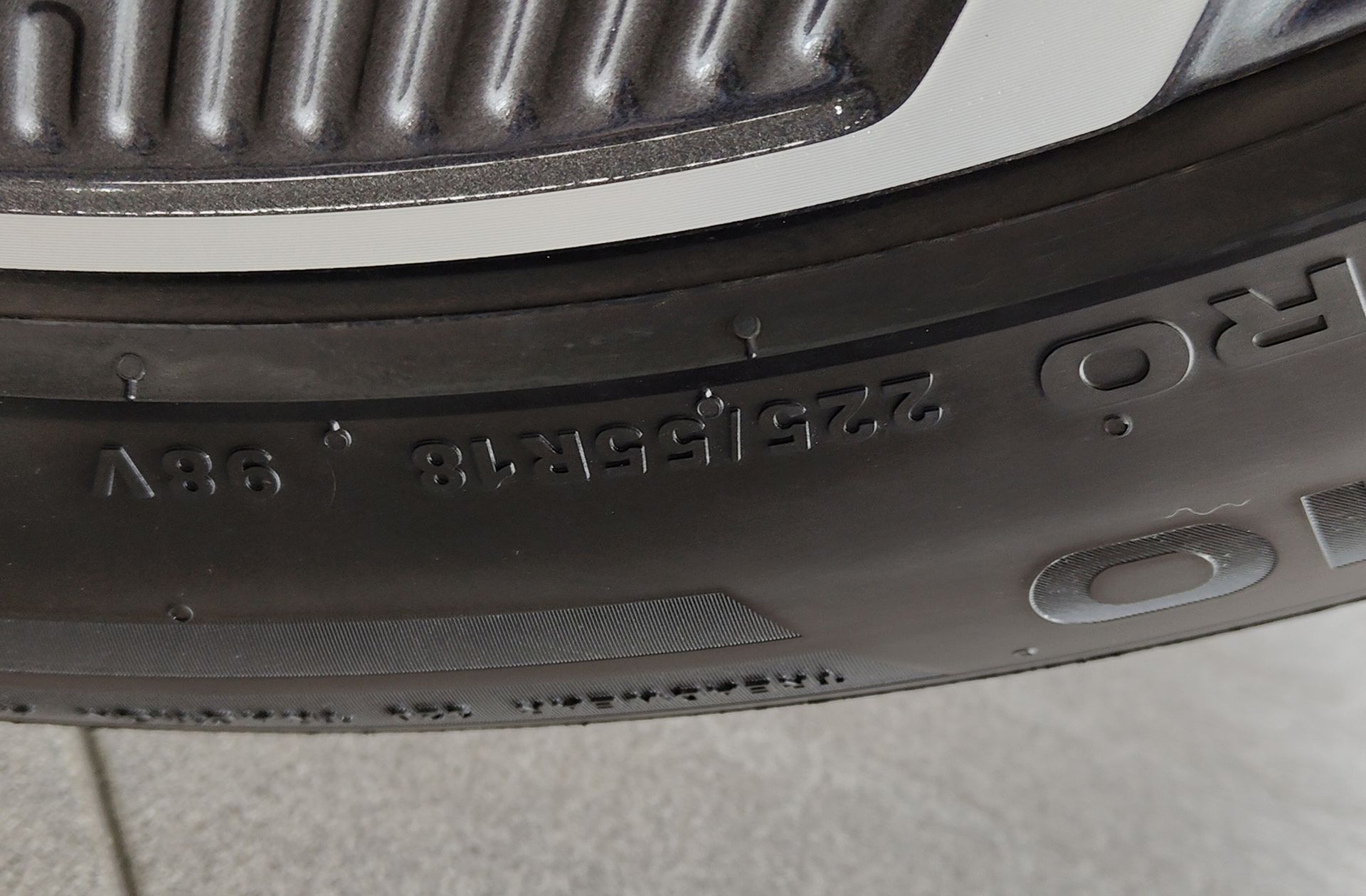 Geely Starray EM-i 1.5 PHEV Pro - foto 38