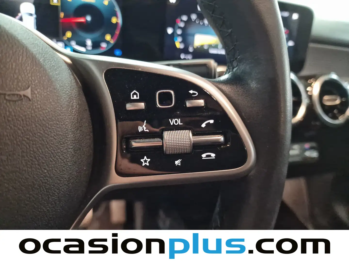 Foto Mercedes GLB Mercedes-Benz GLB 220 D 4Matic (190 CV)