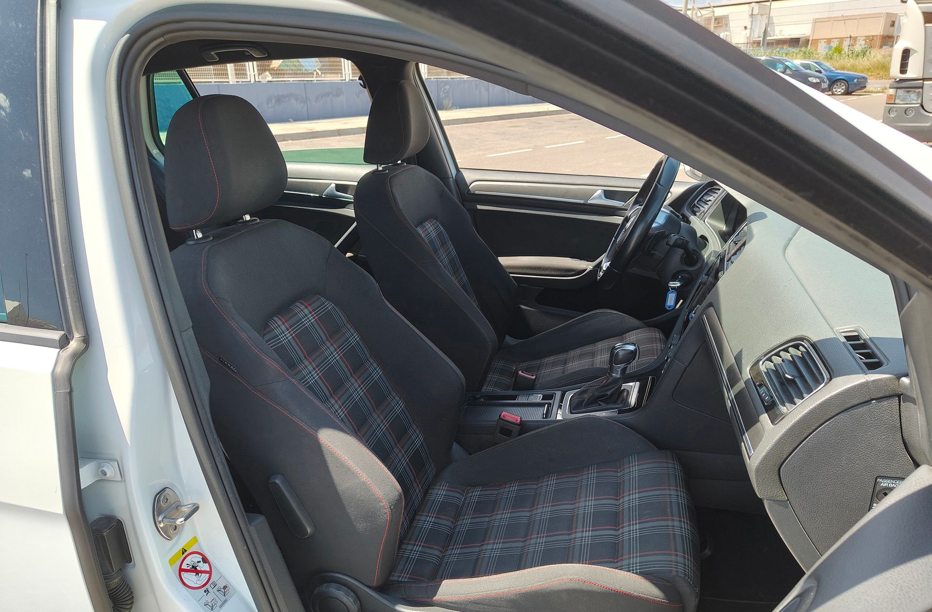 Volkswagen Golf GTI 2.0 TSI DSG - foto 19