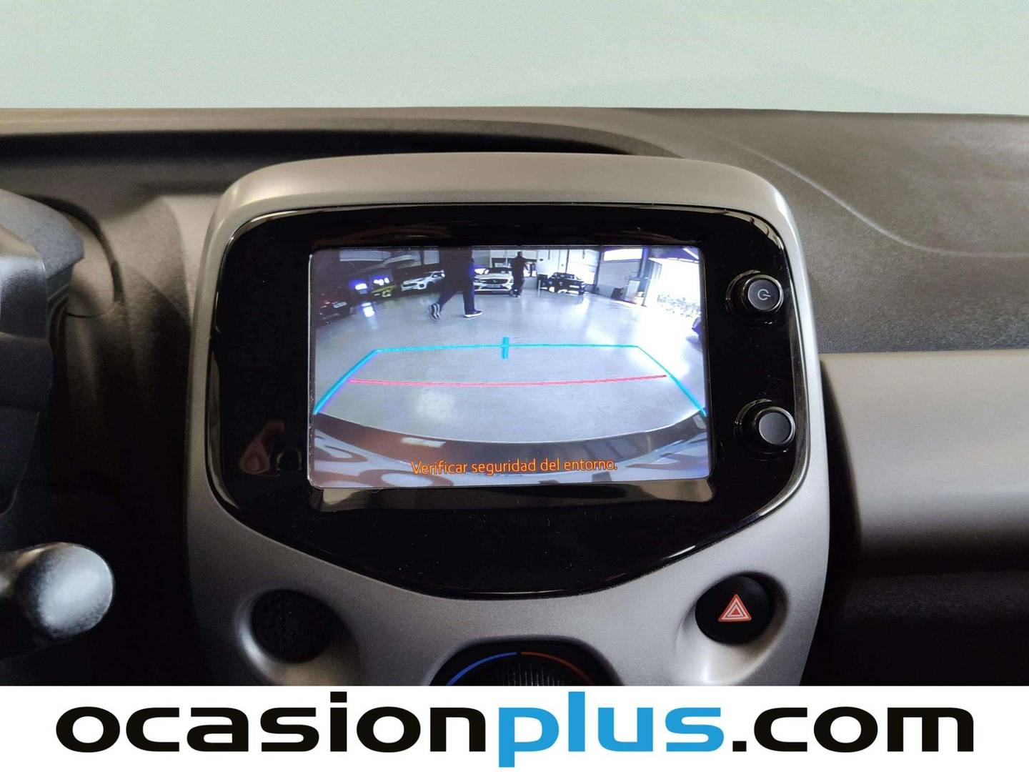 Extras y acabados del Toyota Aygo Toyota Aygo 1.0 70 x-play (69 CV)