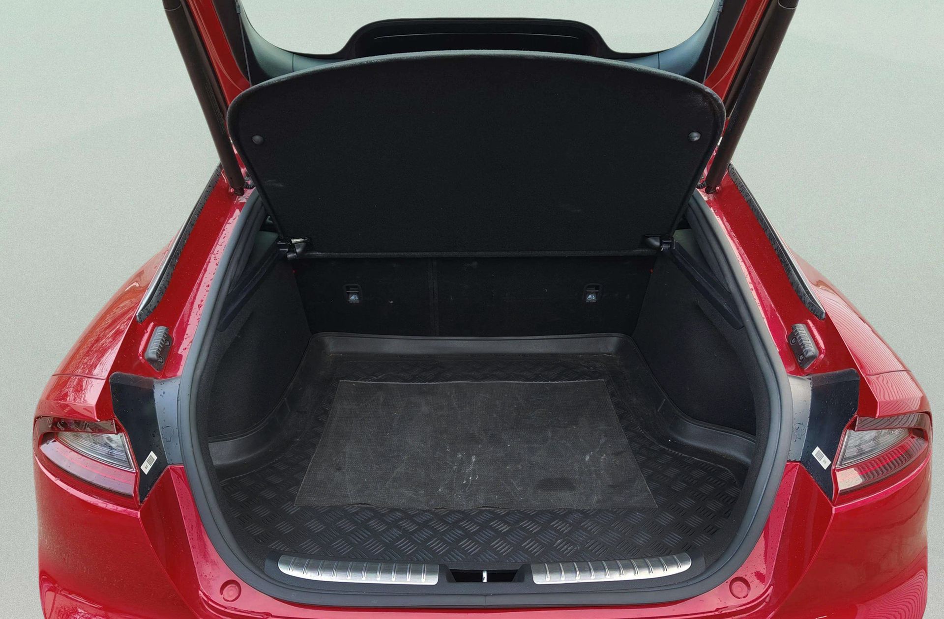 Kia Stinger 2.0 T-GDi GT Line 4x2 - foto 23