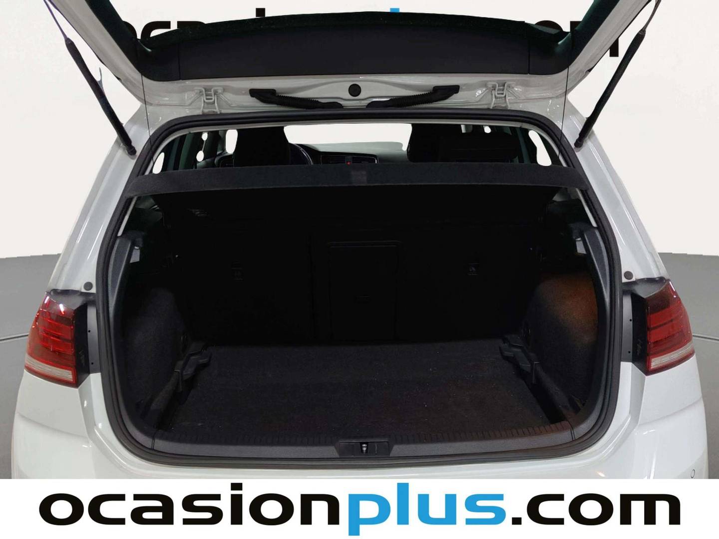 Fotos maletero Volkswagen Golf Volkswagen Golf 1.5 TSI Evo Sport (150 CV) Pack R-Line