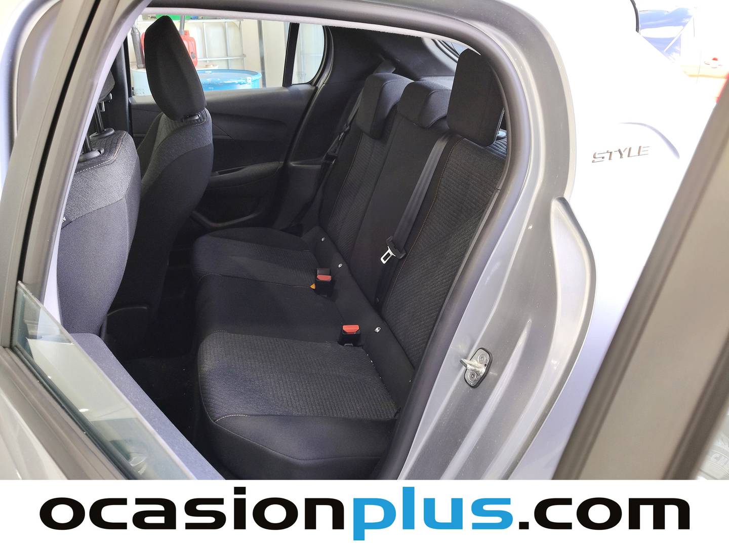 Foto asientos traseros Peugeot 208 Peugeot 208 Style Hybrid 110 eDCS6 (110 CV)