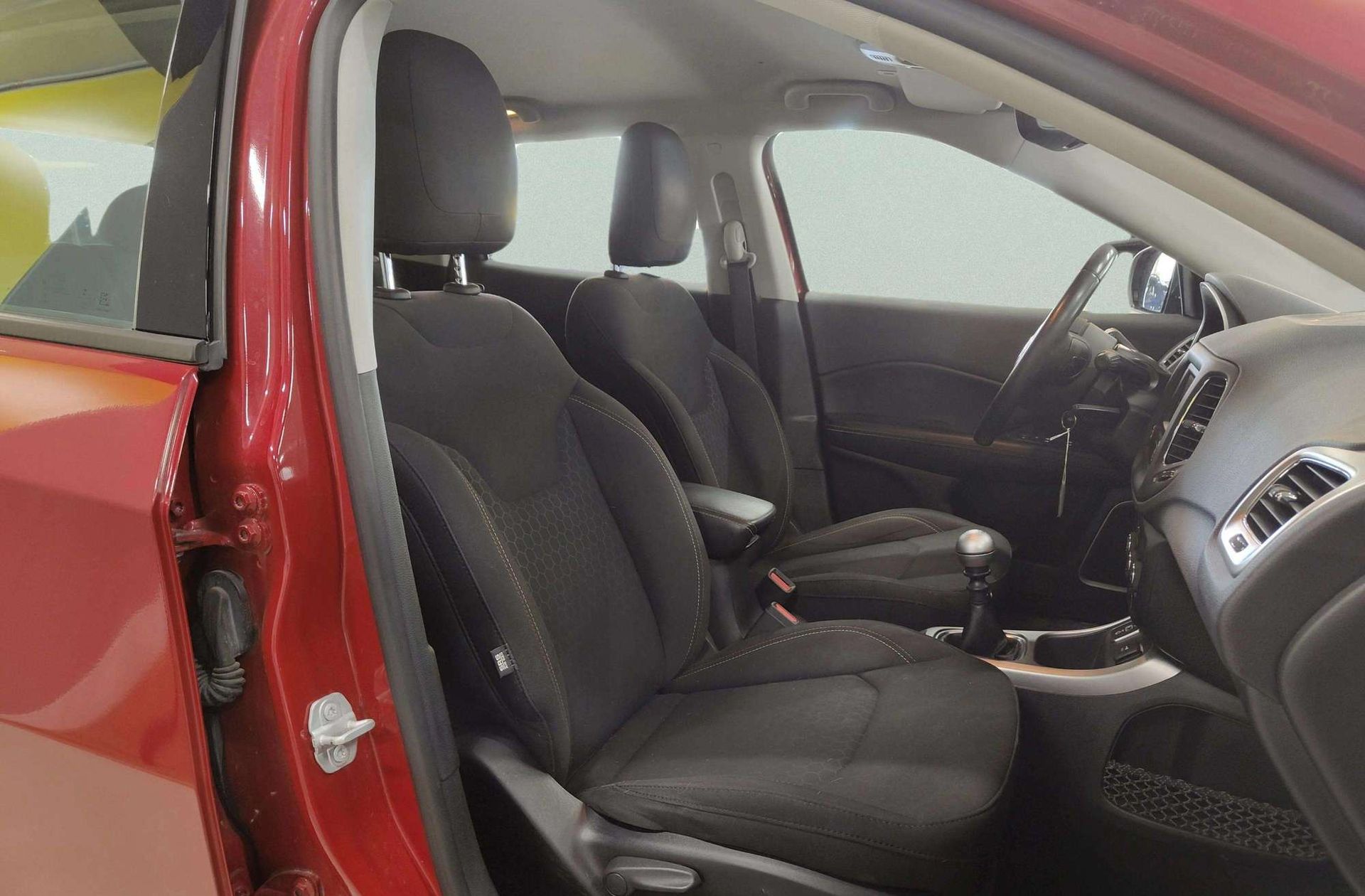 Jeep Compass 1.4 MultiAir Sport 4x2 - foto 16