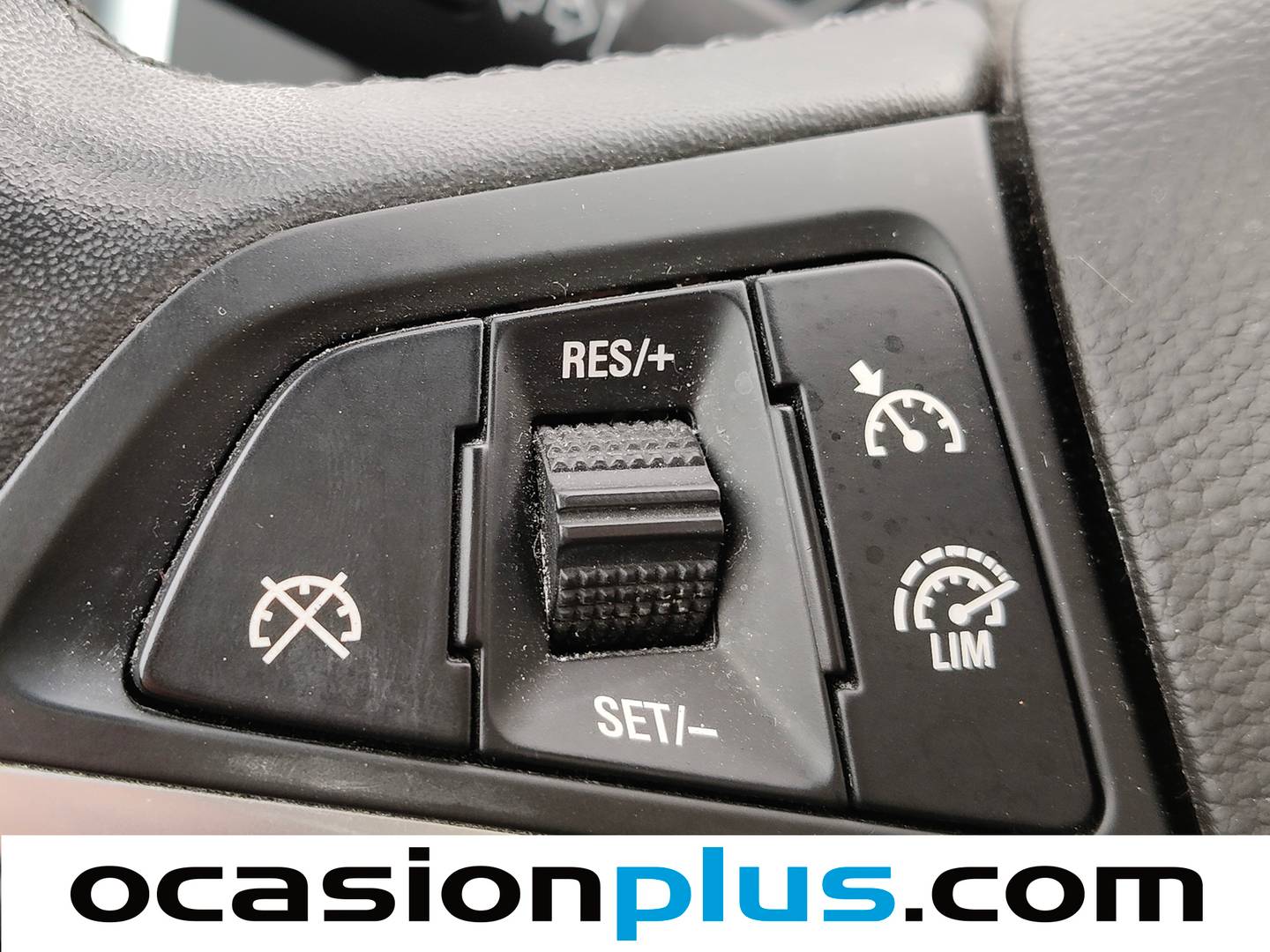 Extras y acabados del Opel Astra Opel Astra 1.6 Selective (115 CV)