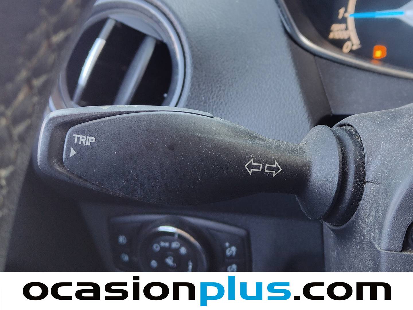 Ford Tourneo Courier Ford Tourneo Courier 1.0 EcoBoost Titanium (100 CV) de segunda mano