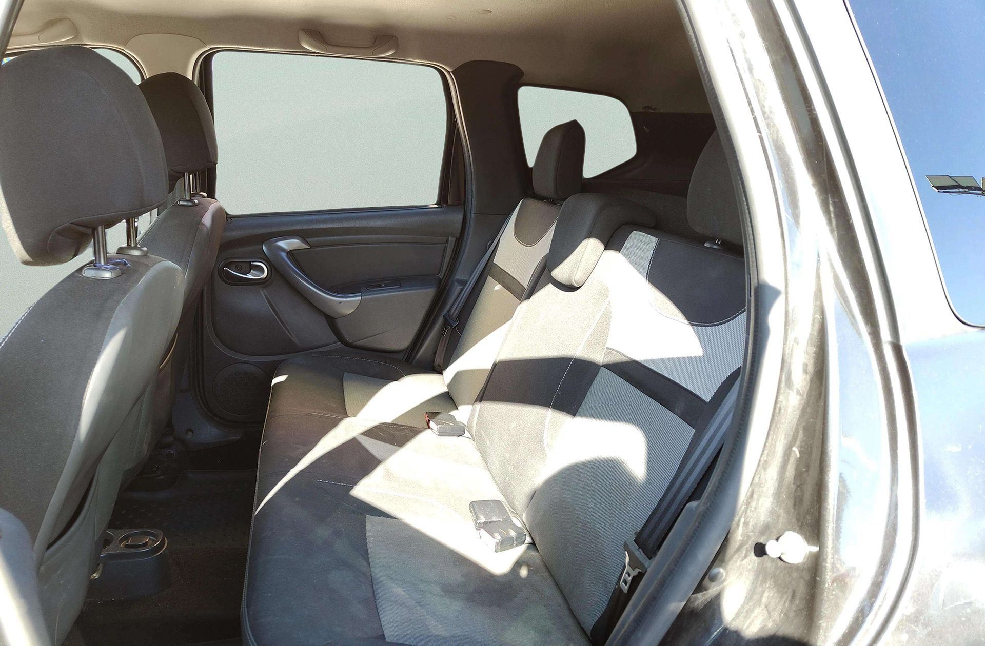 Dacia Duster dCi 110 SL Blackshadow 4x2 - foto 12