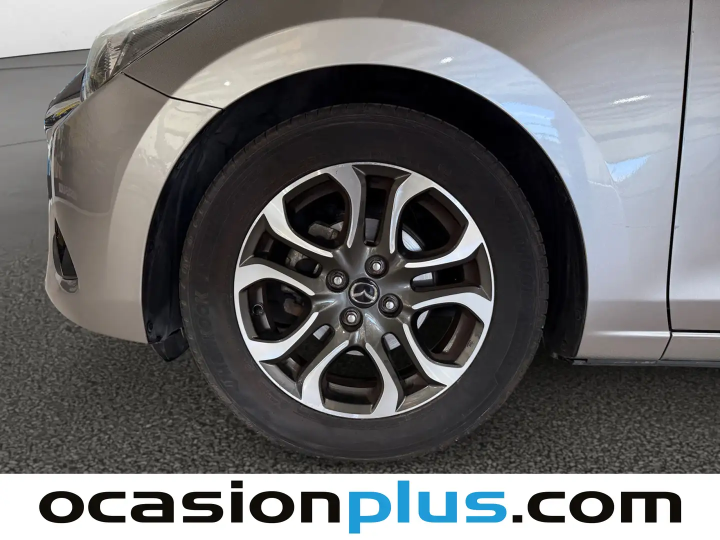 Foto Mazda Mazda2 Mazda Mazda 2 1.5 GE Luxury + Safety (90 CV)