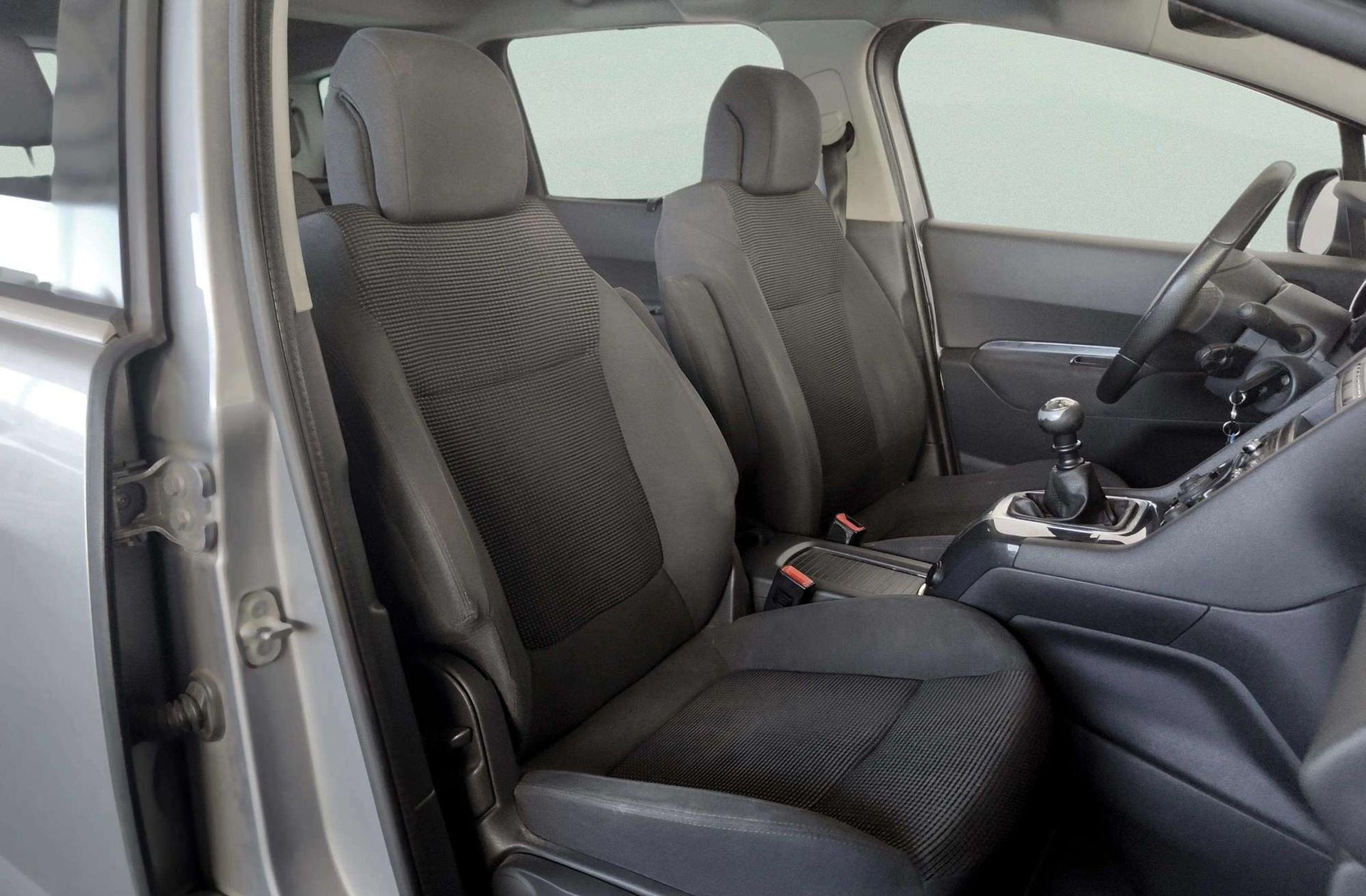 Peugeot 5008 2.0 BlueHDi Allure FAP 7 plazas - foto 19