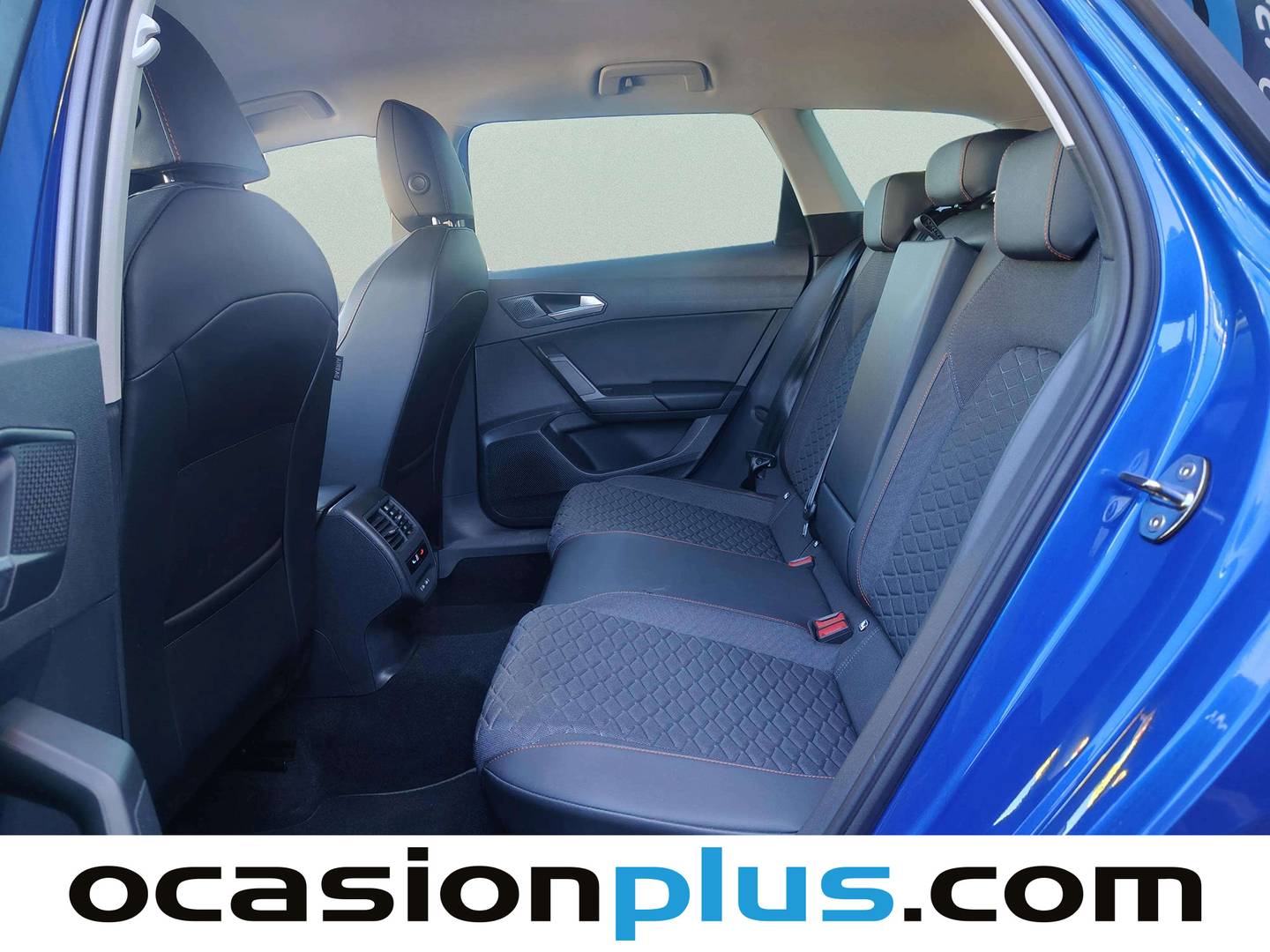 Foto asientos traseros Seat León Seat León ST 2.0 TDI S&S FR XS DSG (150 CV)