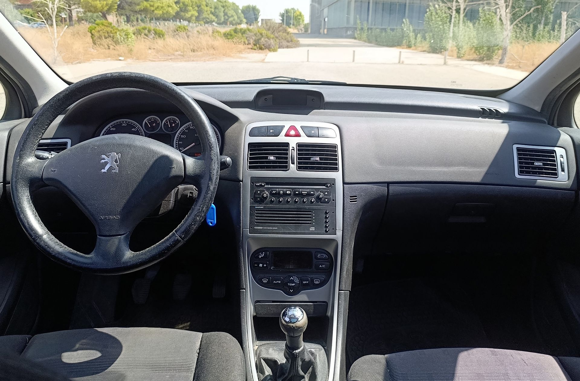 Peugeot 307 2.0 HDi Pack - foto 7
