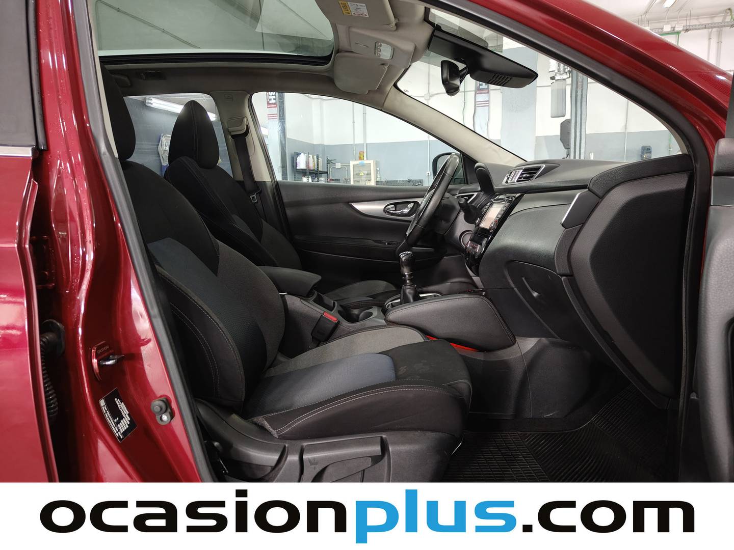 Foto Nissan QASHQAI Nissan Qashqai DIG-T 115 N-Connecta 4x2 (115 CV)